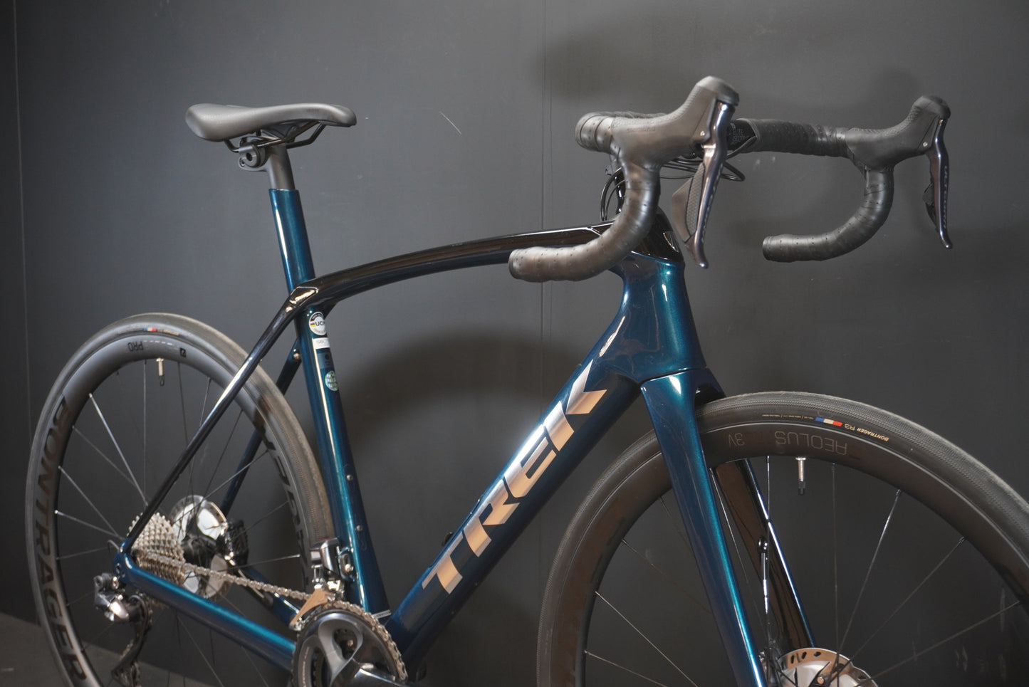 Trek Domane SL7 Gen 3 Ultegra Di2 Carbon Disc Road Bike 2021 - 56cm
