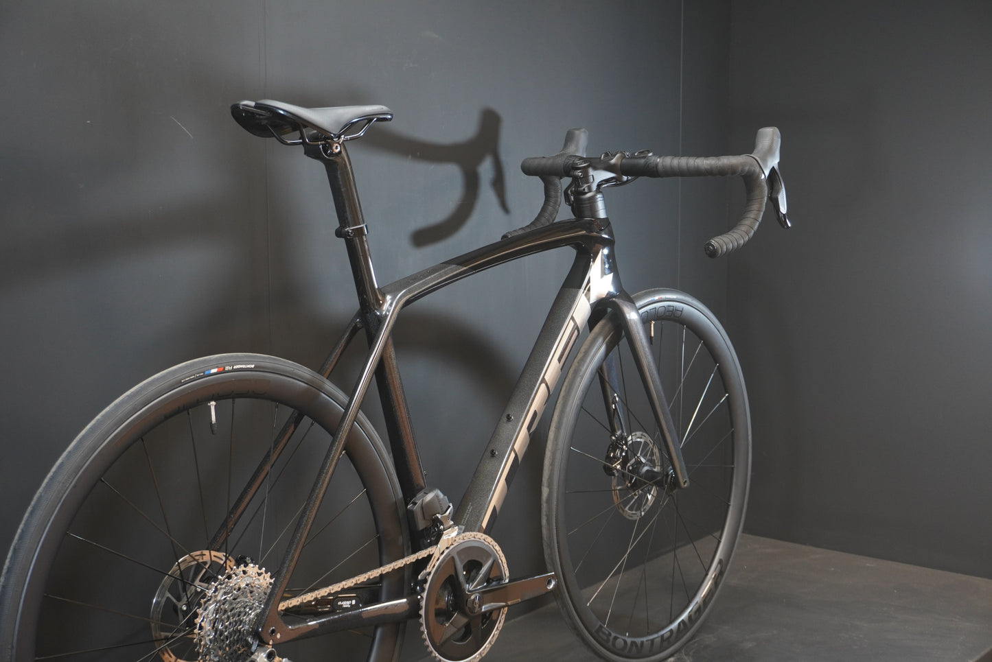 Trek Emonda SL6 Rival AXS P/M Carbon Disc Road Bike 2022 - 54cm