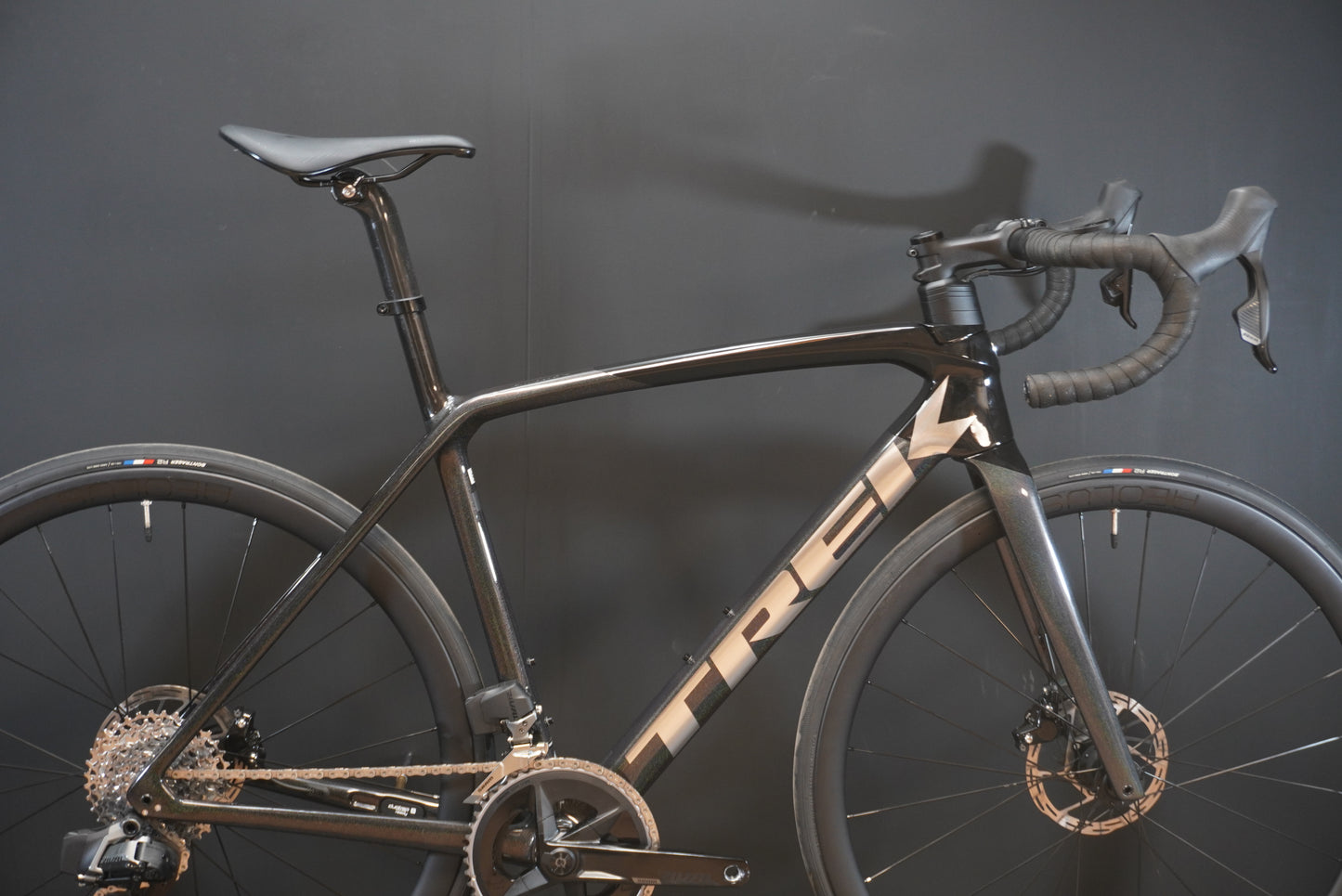 Trek Emonda SL6 Rival AXS P/M Carbon Disc Road Bike 2022 - 54cm