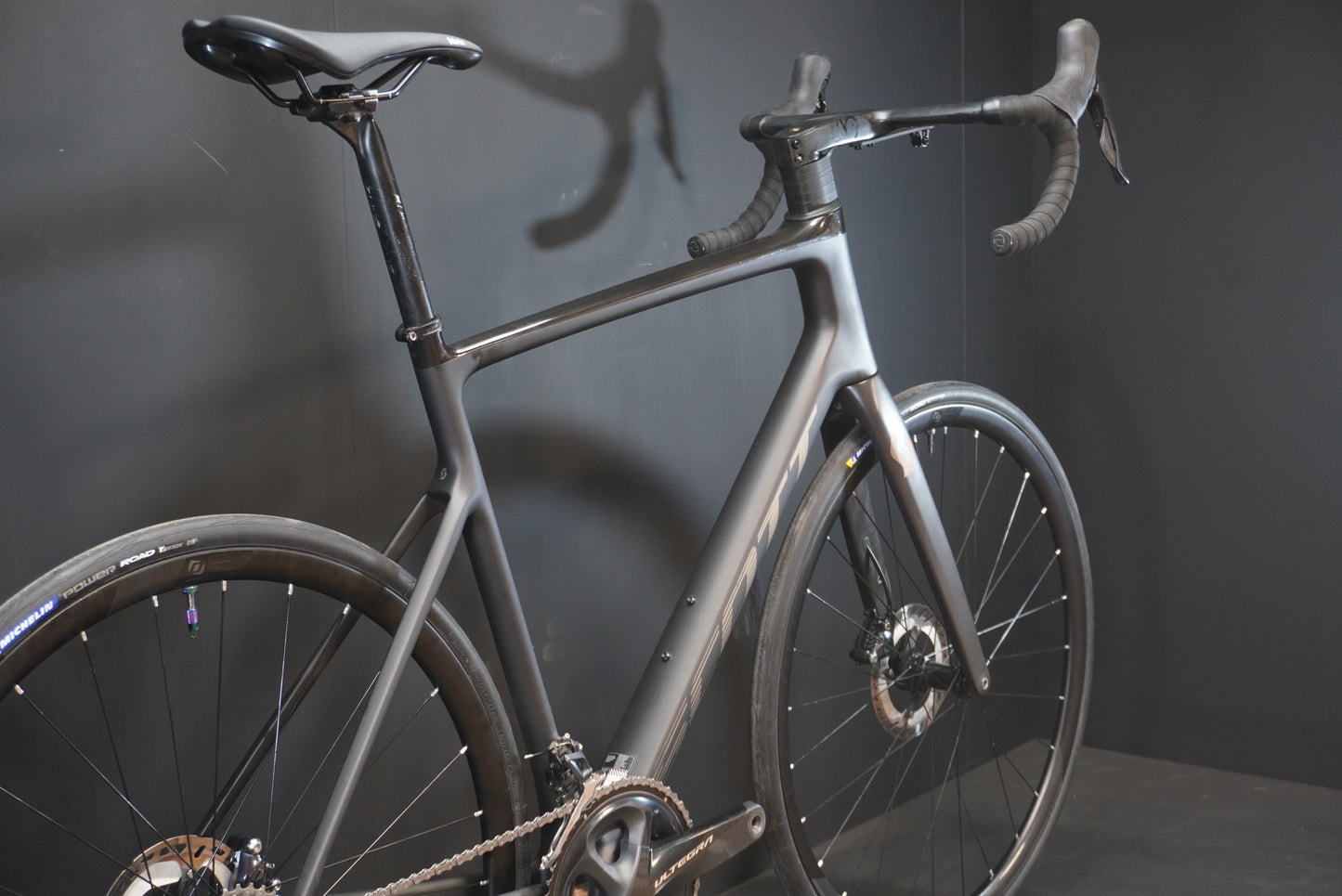 Scott Addict 20 Carbon Disc Road Bike 2022 - 58cm