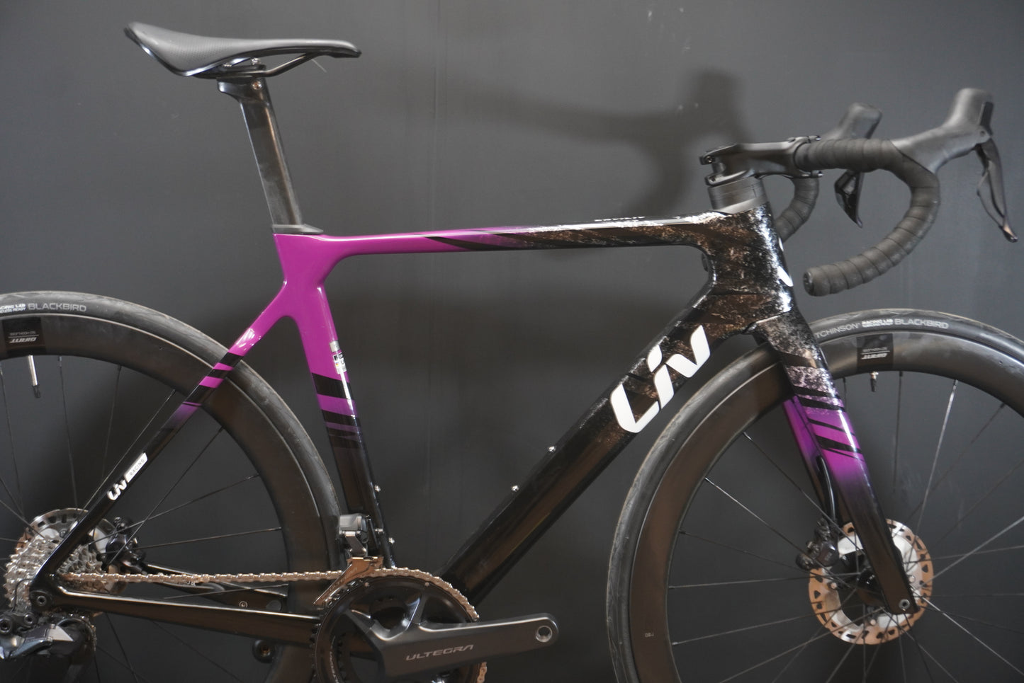 Liv EnviLiv Advanced SL Di2 Carbon Disc Road Bike 2023 - Small