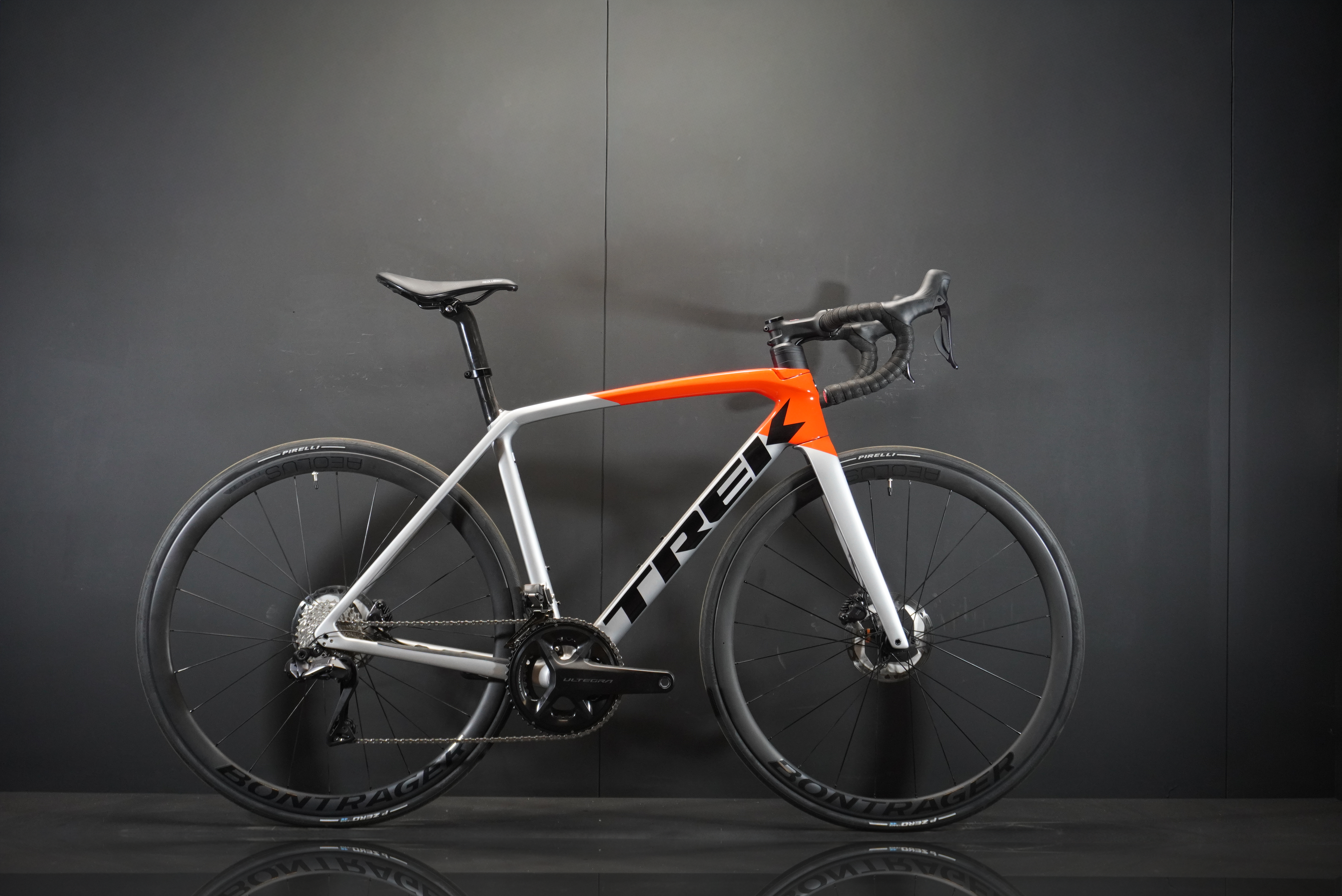 Trek Emonda SL6 Pro Carbon Disc Road Bike 2023 - 54cm (Upgraded to SL7