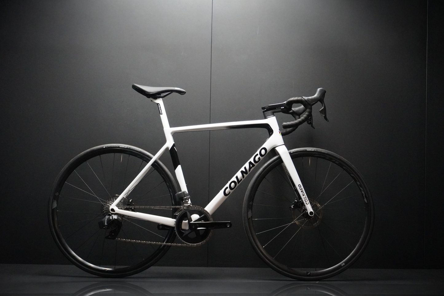 Ex-Display Colnago V3 AXS Carbon Disc Road Bike 2023 - 52s