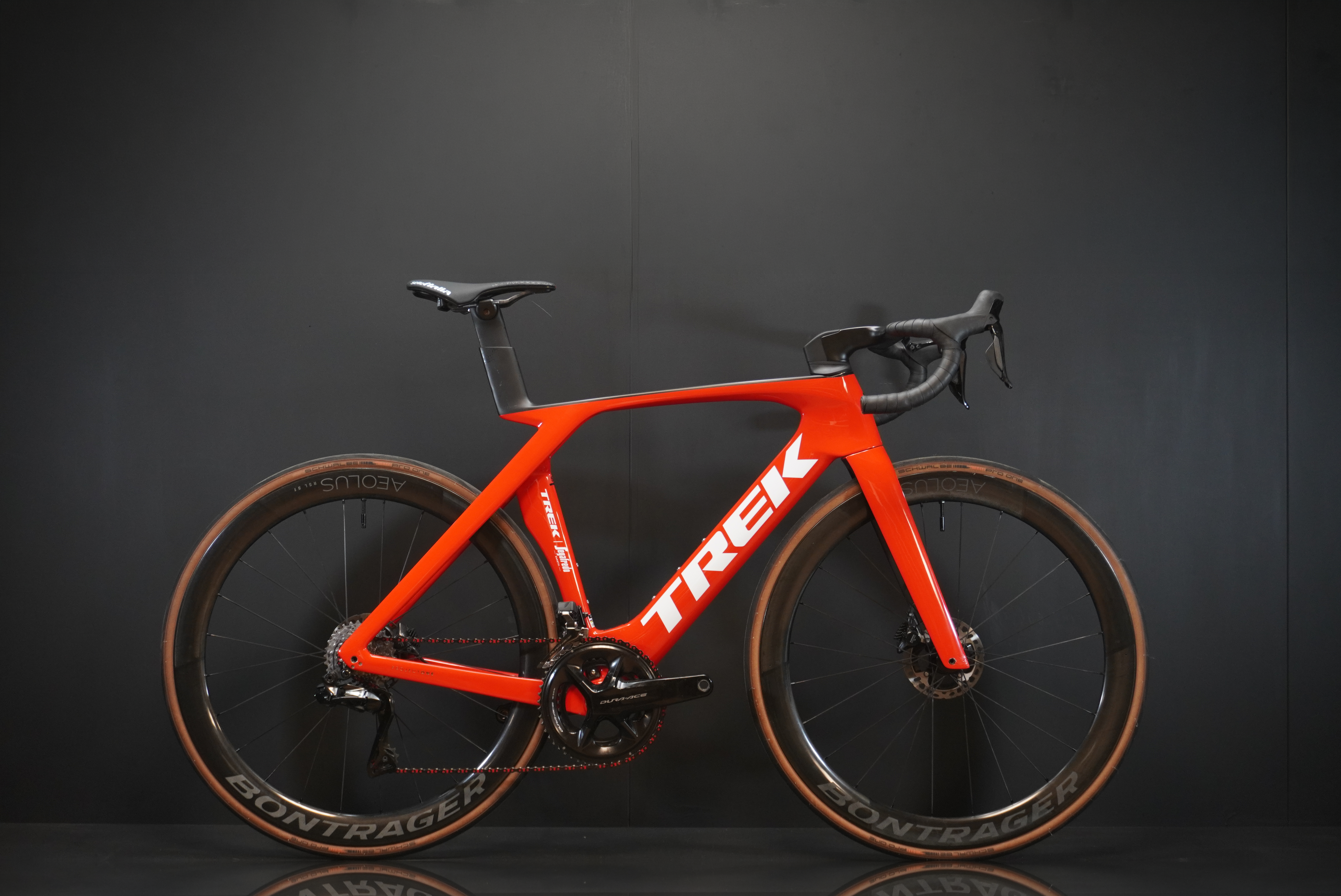 Trek Madone SLR 9 Gen 7 Dura-Ace Di2 Carbon Disc Road Bike 2024 - 56cm