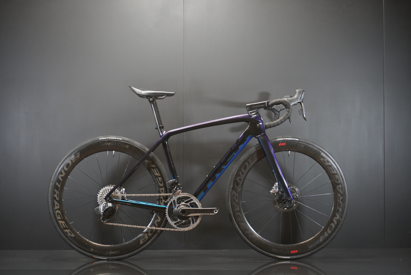 Trek Emonda SLR 9 Project ONE SRAM Red AXS Carbon Disc Road Bike 2022 - 52cm