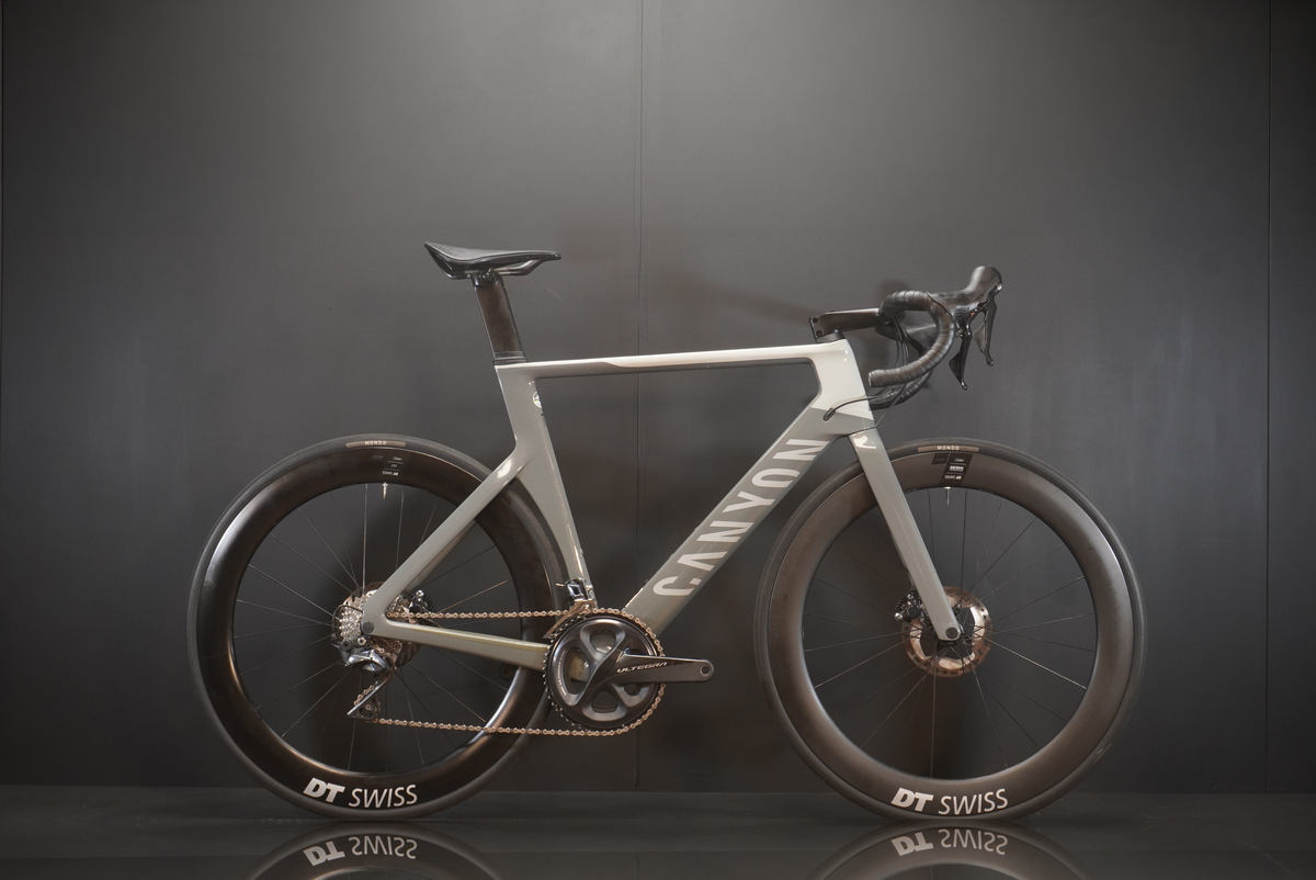 Canyon Aeroad CF SL 8 Ultegra Carbon Disc Road Bike 2023 - Large