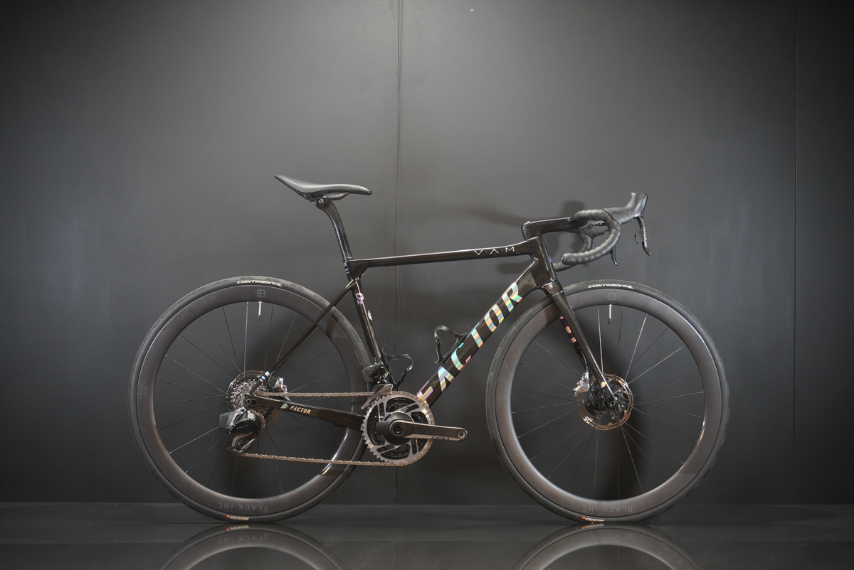 Factor O2 VAM SRAM Red AXS & P/M Carbon Disc Road Bike 2022 - 52cm