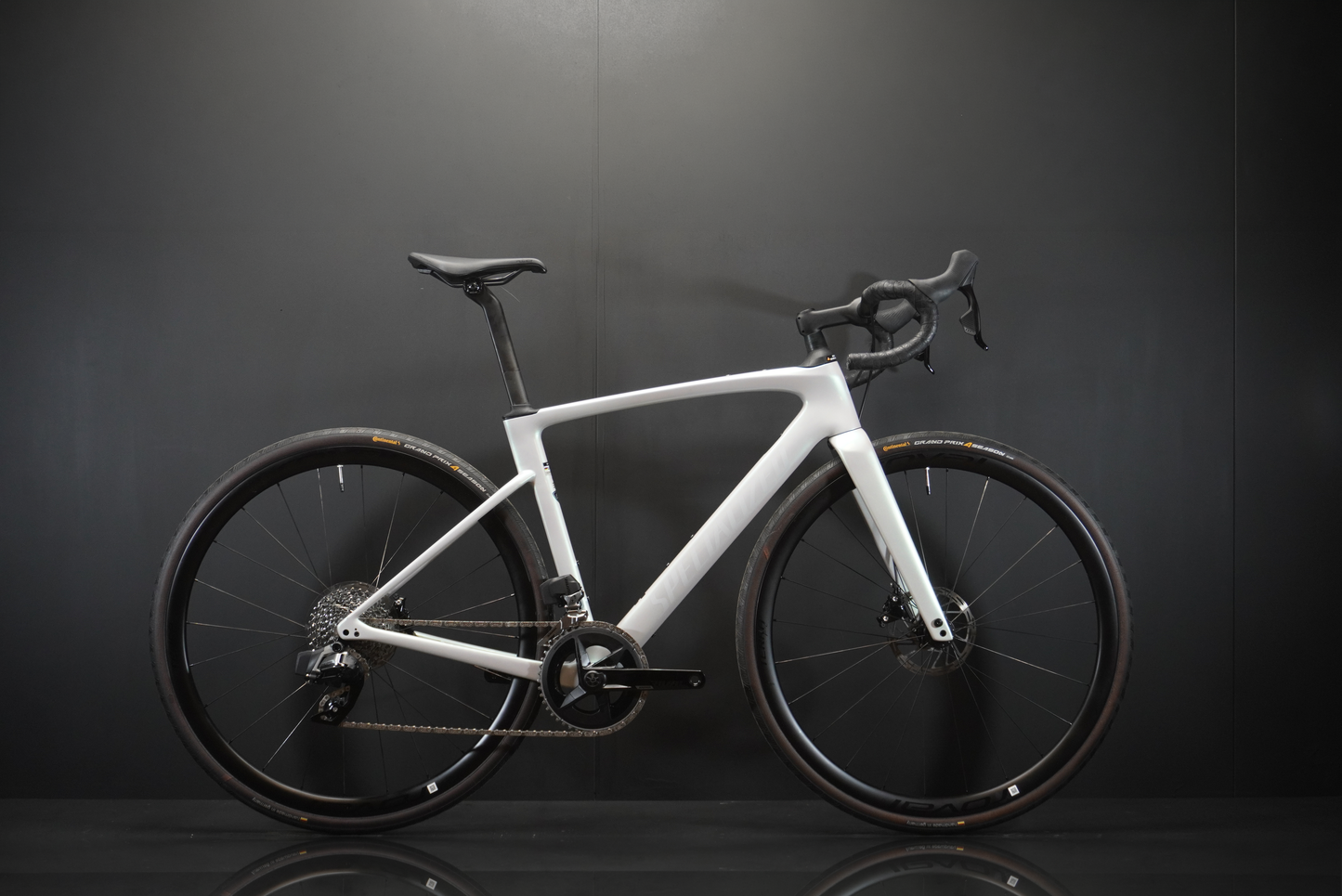Specialized Roubaix SL8 Expert Carbon Road Bike 2025 - 54cm