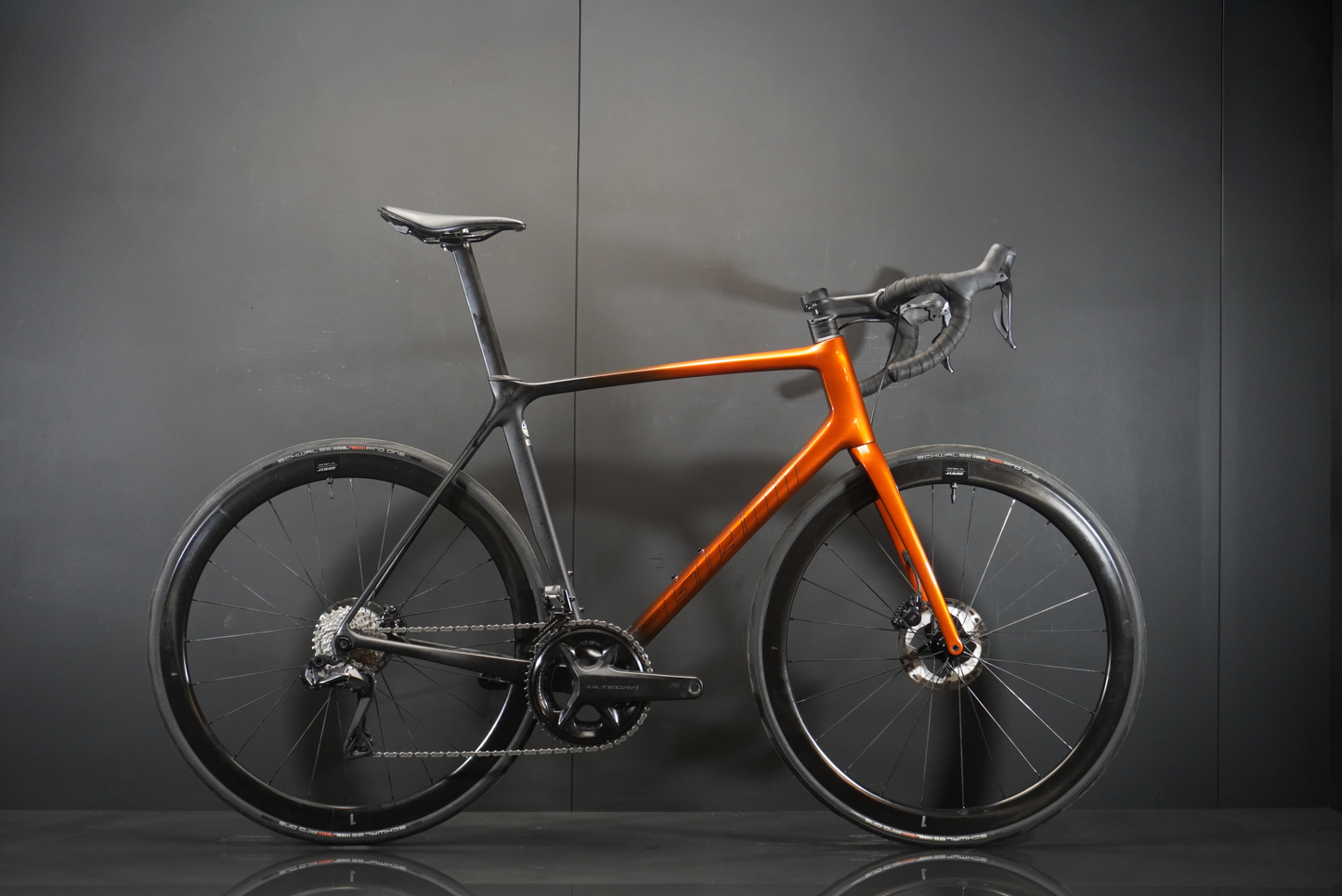 Giant TCR Advanced Pro 0 Di2 Carbon Disc Road Bike 2022 - Large