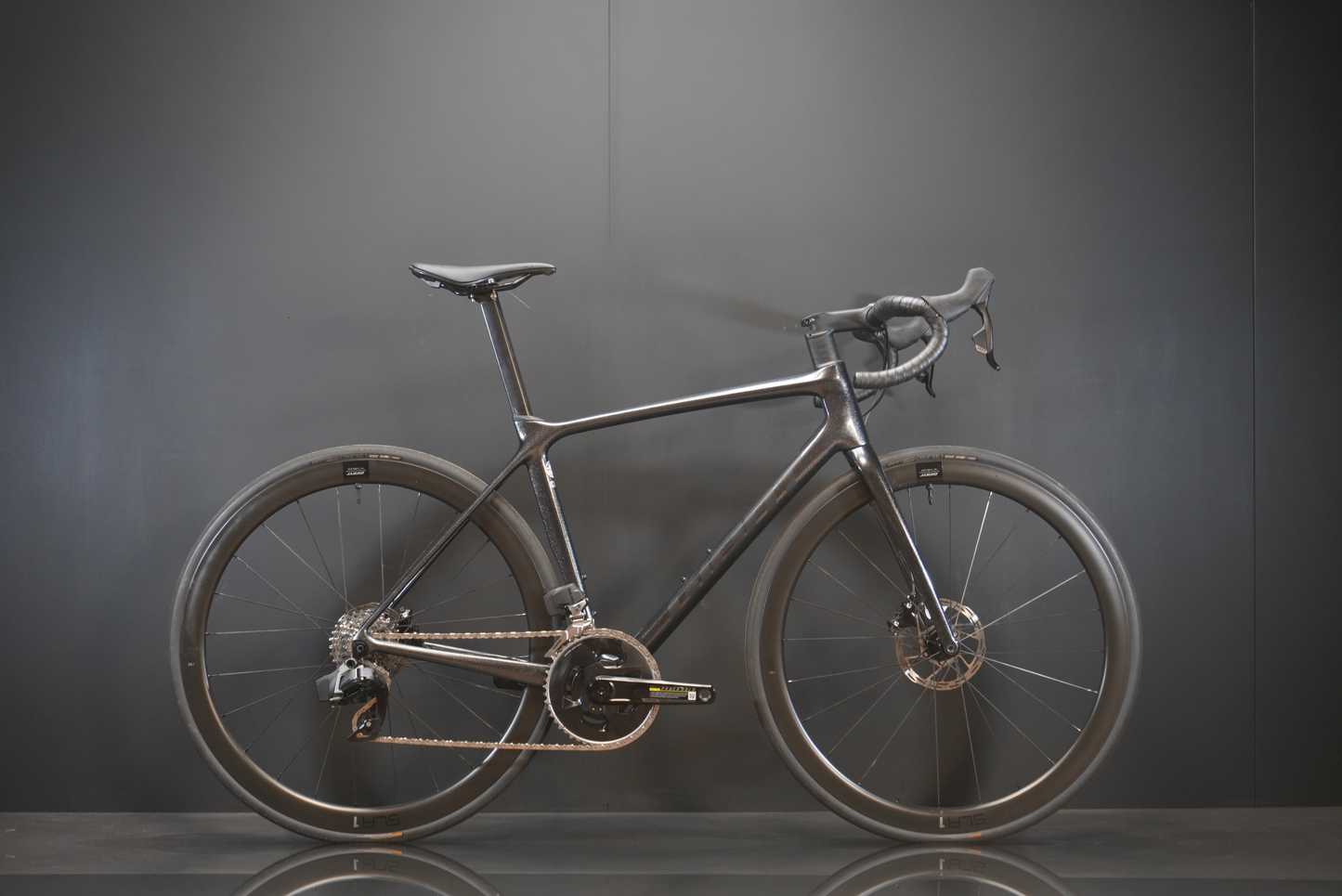 Giant TCR Advanced Pro 1 Rival AXS Carbon Disc Road Bike 2023 - Medium