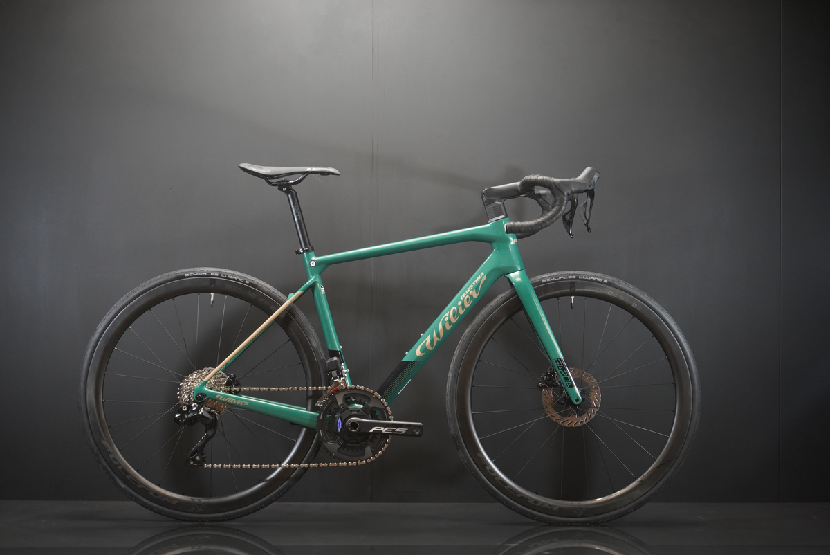*NEW* Wilier Gardia 105 Di2 Power Meter Carbon Disc Road Bike Green/Gold 2026 - Various Sizes