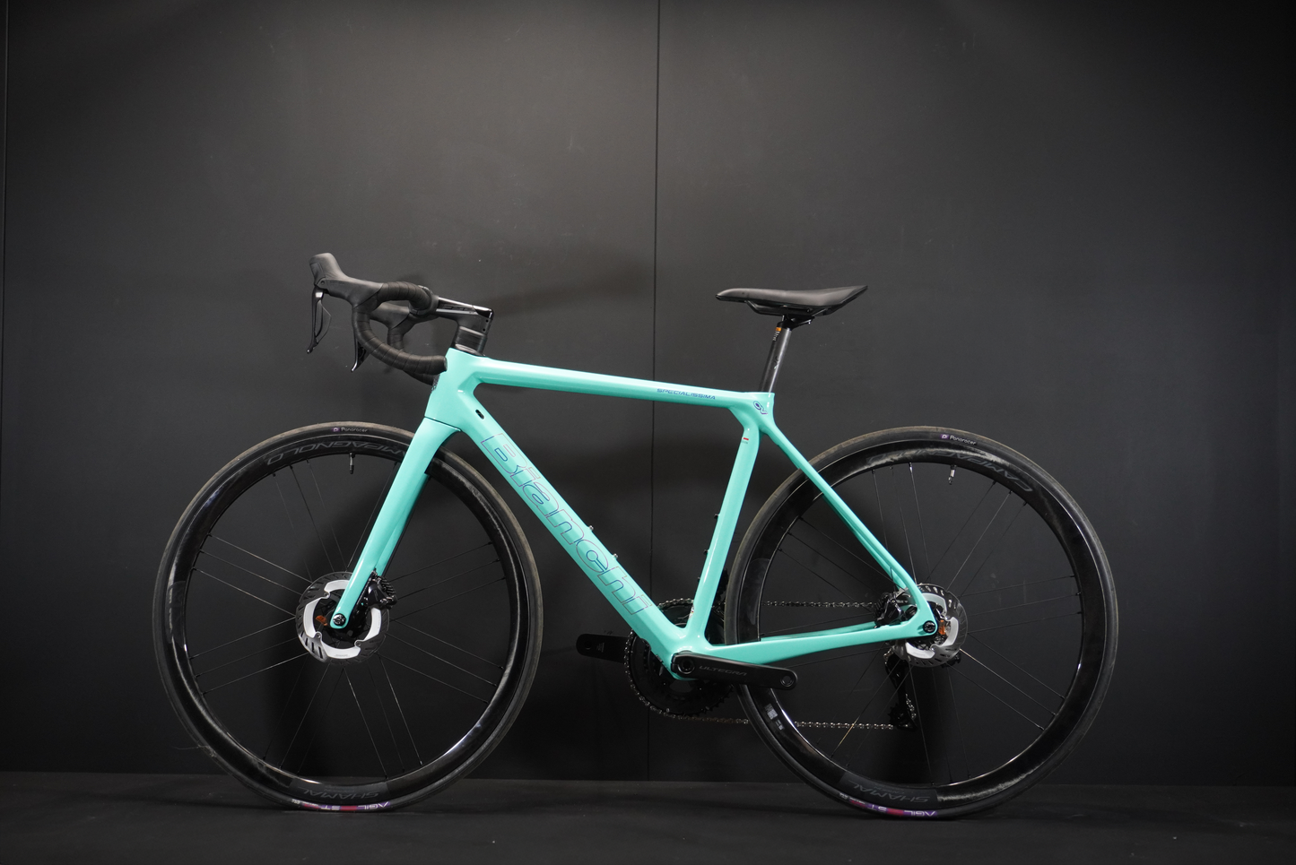AS NEW Bianchi Specialissima CV Di2 Carbon Disc Road Bike 2022 - 53cm