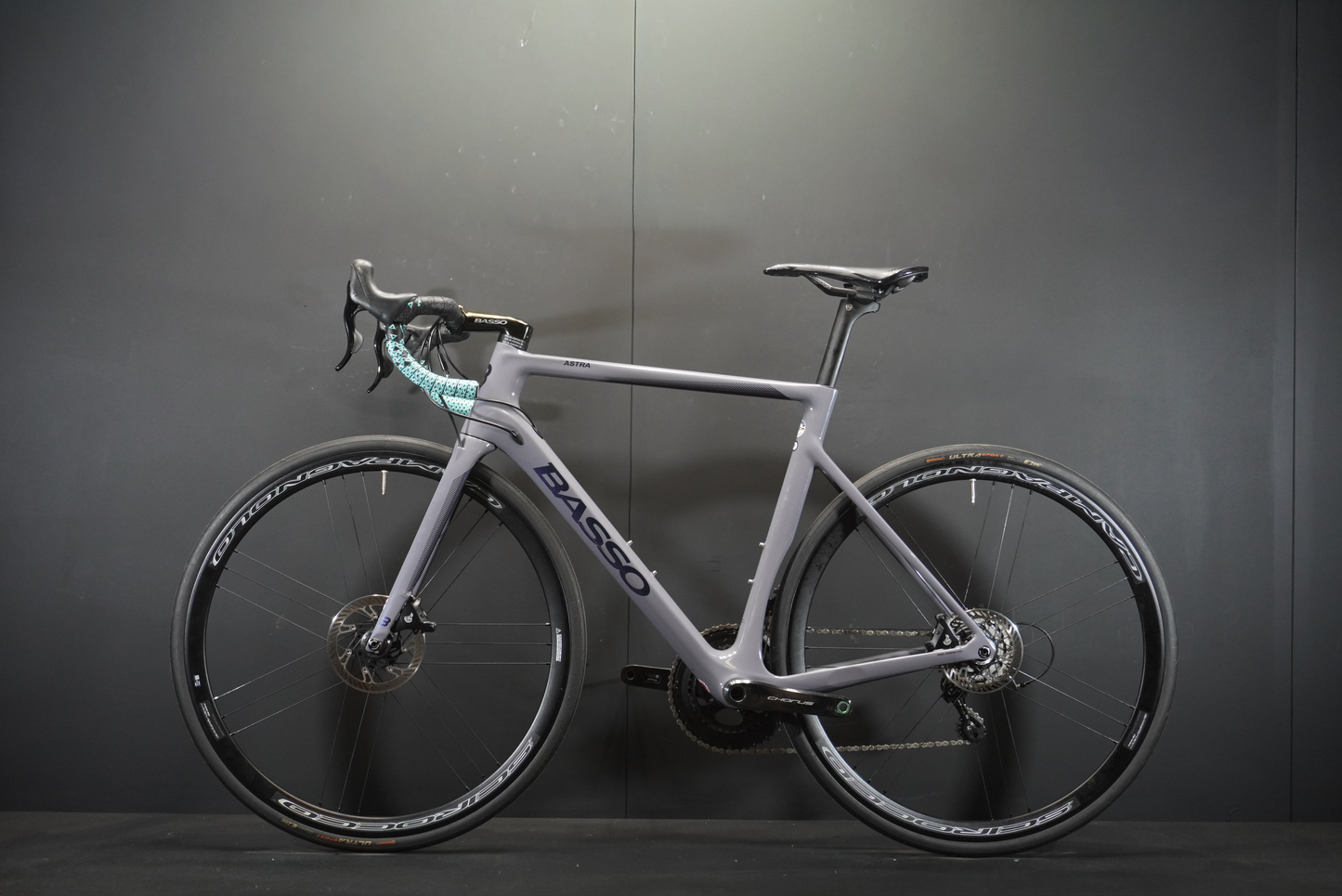 Basso Astra Carbon Disc Road Bike 2022 - Medium