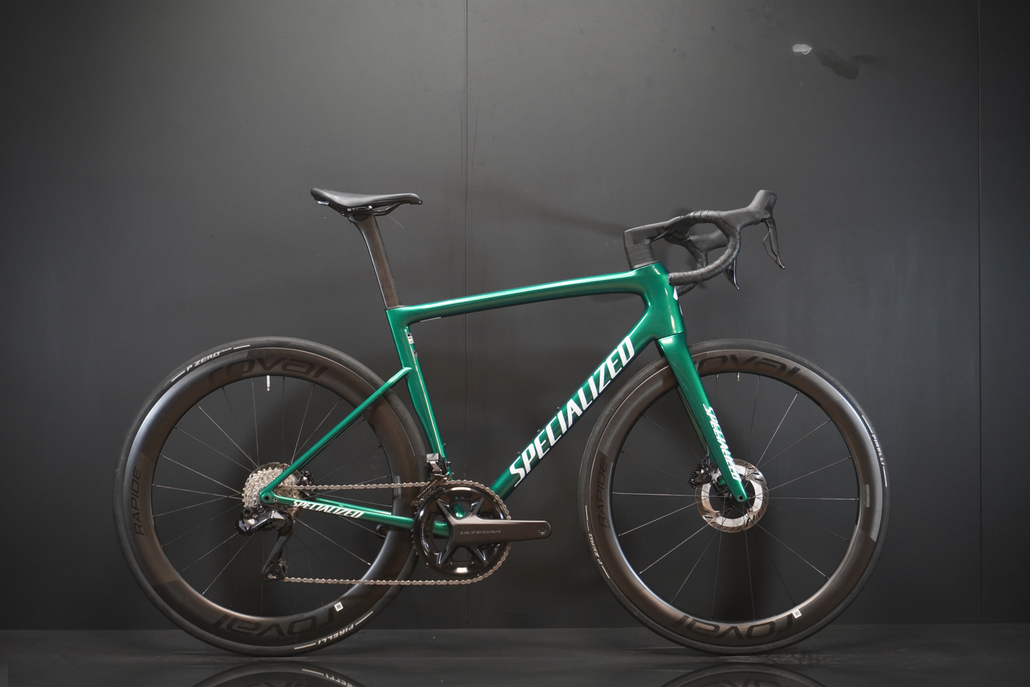 Specialized Tarmac SL8 Pro Di2 & P/M Carbon Disc Road Bike 2024 - 56cm