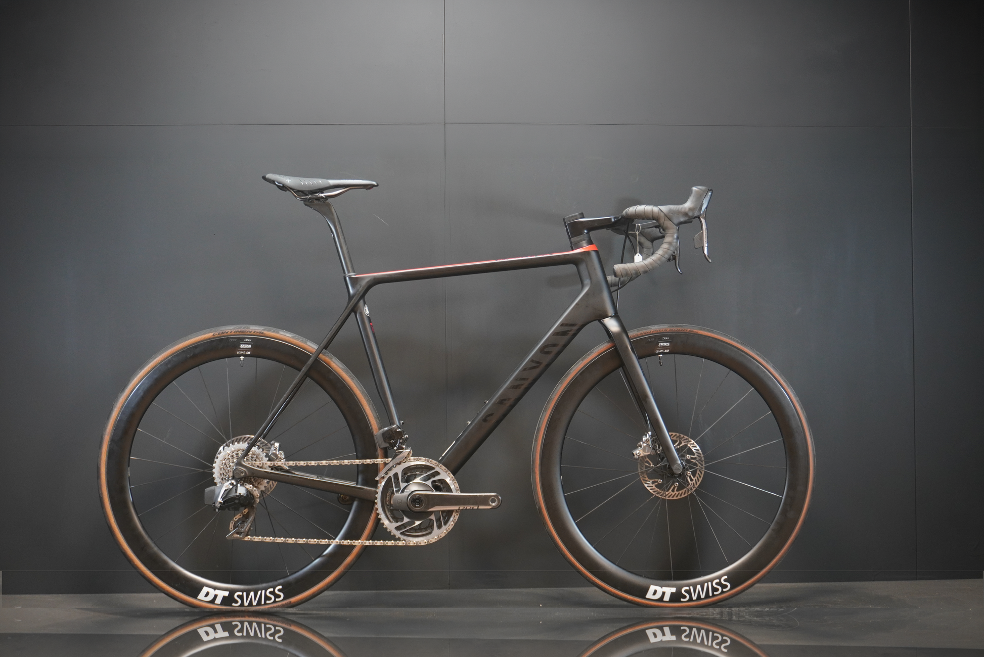 canyon gravel bike 2019 Canyon Ultimate CF SLX9 AXS RED & P/M Carbon Disc Road Bike 2019