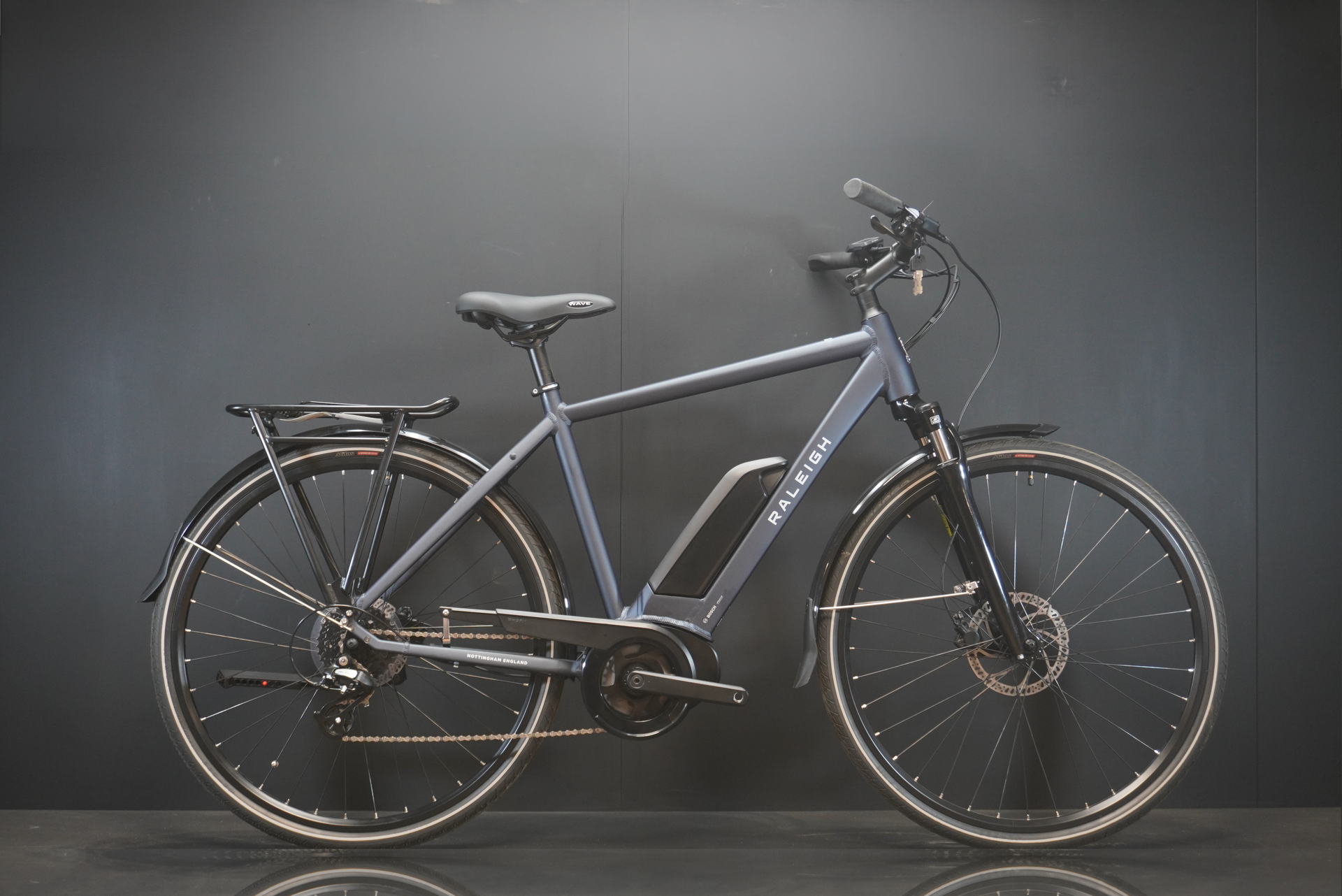 Raleigh Motus Crossbar Derailleur 400wh E-Hybrid Bike - Medium - 0.6 Miles