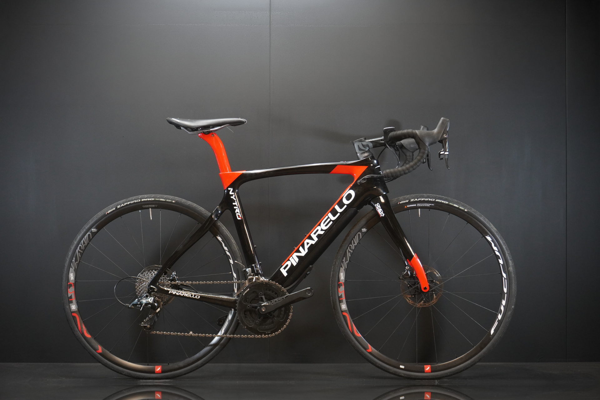 Pinarello Nytro SRAM Force Carbon Disc Electric Road Bike 2020 - 530mm - 45Km