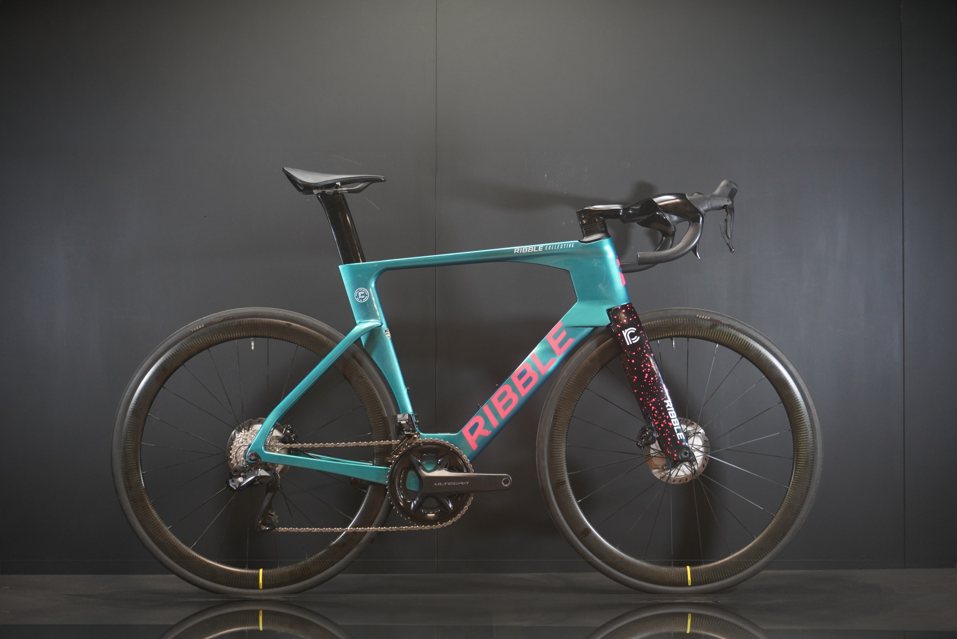Ribble Collective Ultra SLR Di2 Carbon Disc Road Bike 2023 - Large
