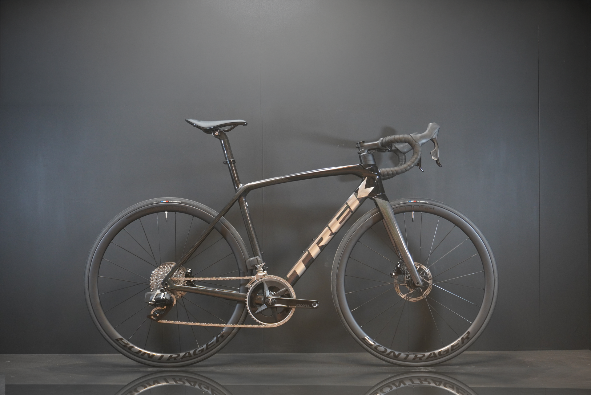 Trek Emonda SL6 Rival AXS P/M Carbon Disc Road Bike 2022 - 54cm