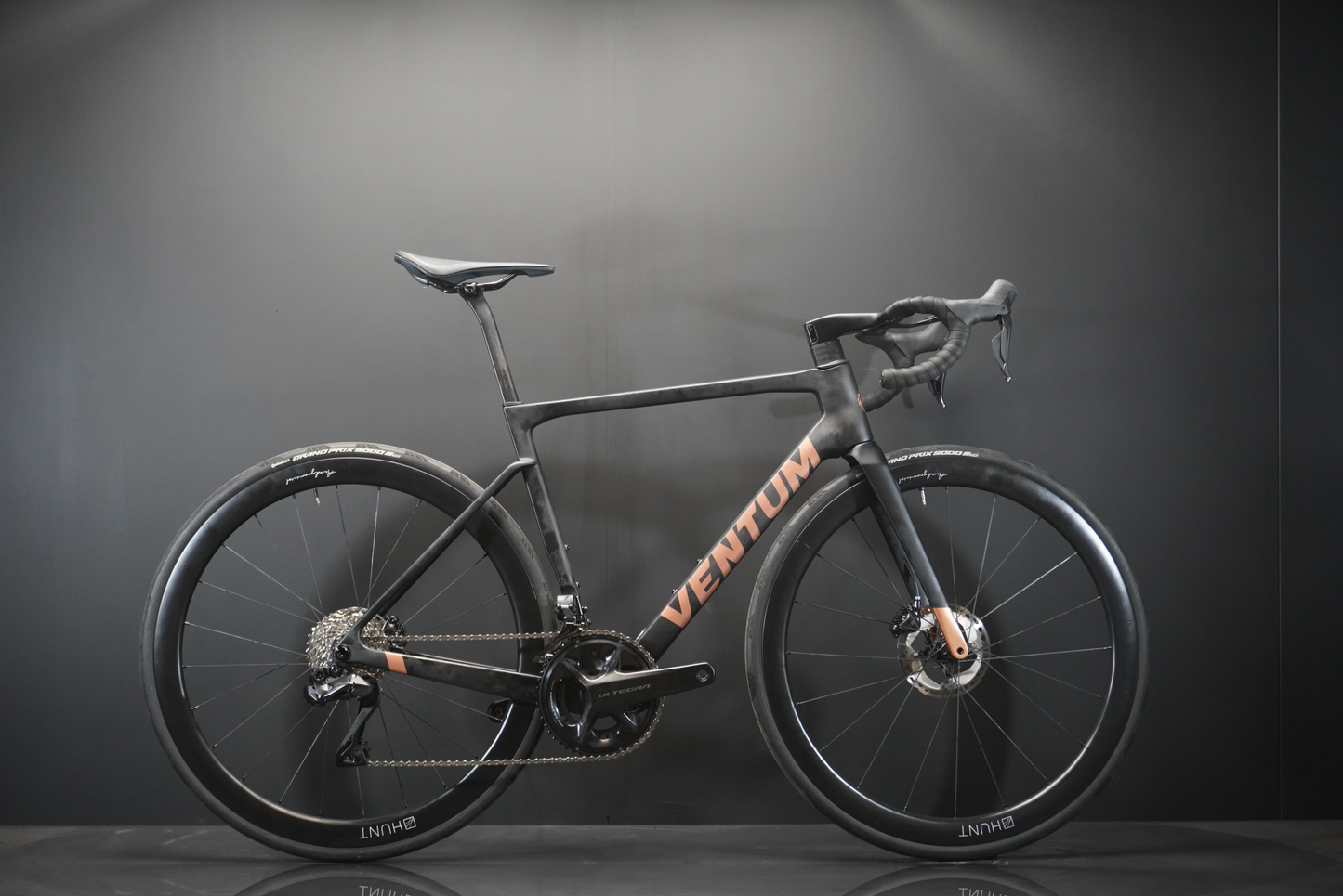 Ventum NS1 Ultegra Di2 Carbon Disc Road Bike 2025 - Medium