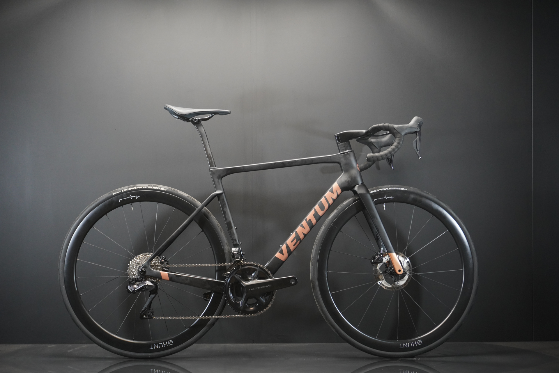 Ventum NS1 Ultegra Di2 Carbon Disc Road Bike 2025 - Medium