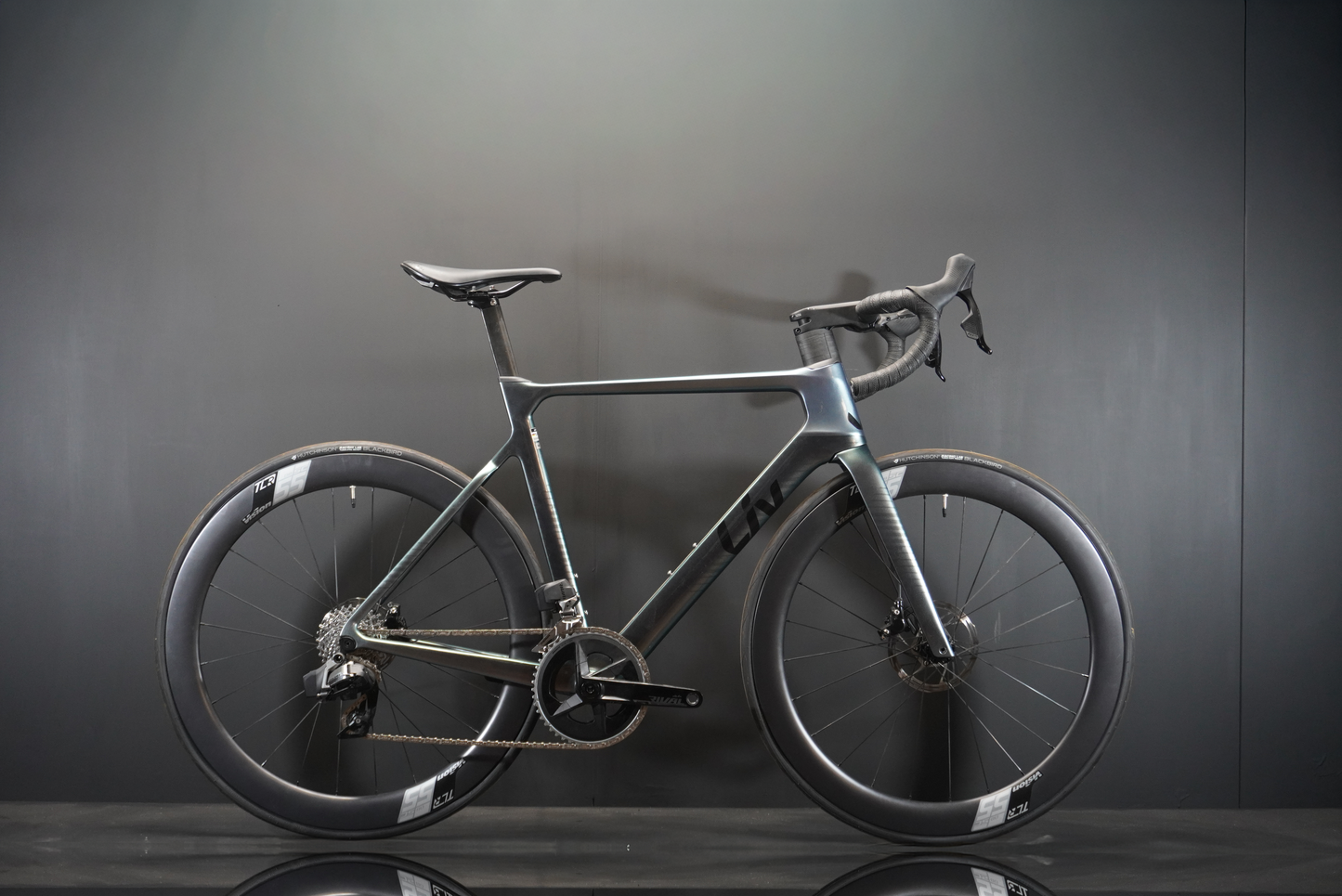 Liv EnviLiv Advanced 1 Rival AXS Carbon Disc Road Bike 2023 - Medium