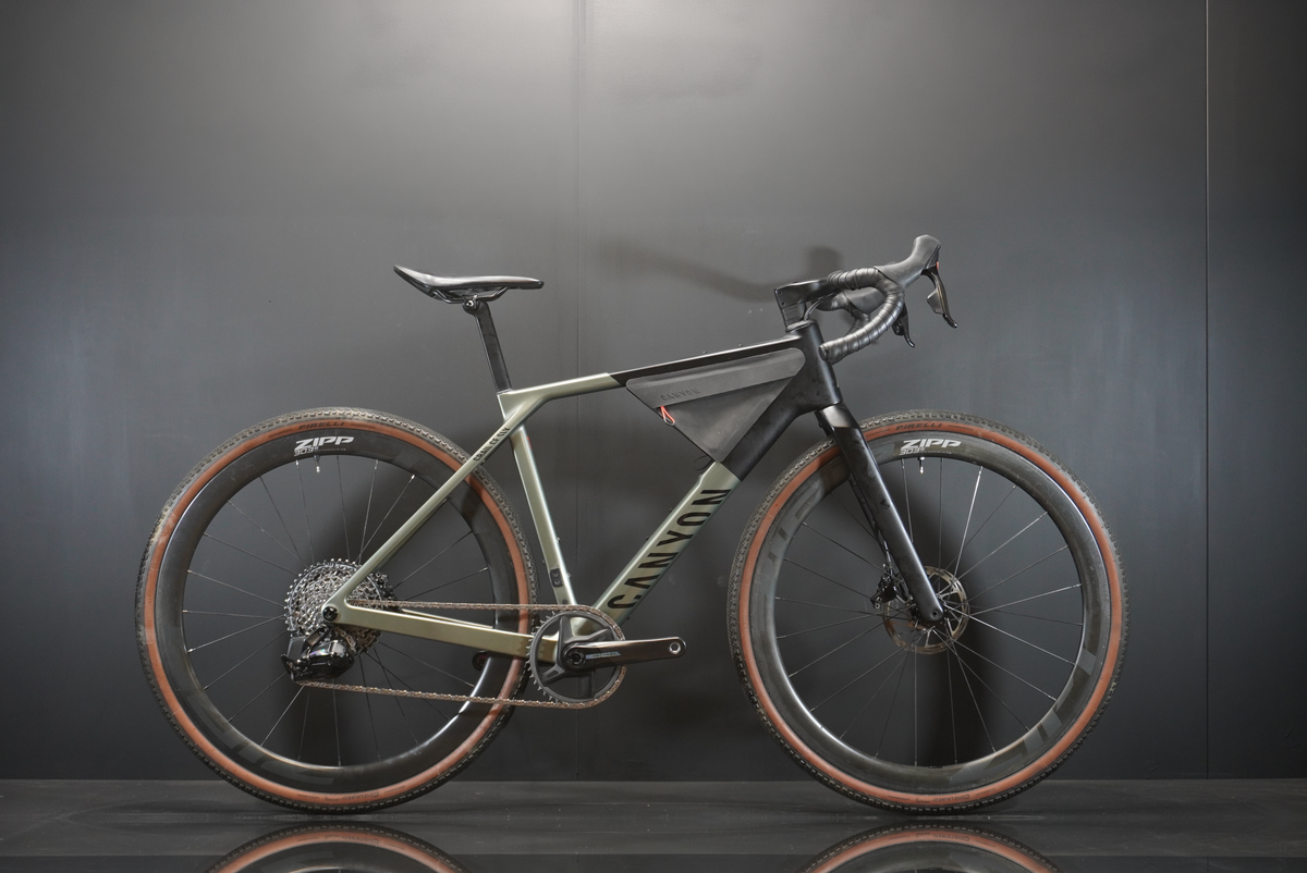 canyon gravel bikes uk Grail CF SLX 8 AXS Carbon Disc Bike 2024 Material: Carbon Should I Bring My Ship from:China dialled handling