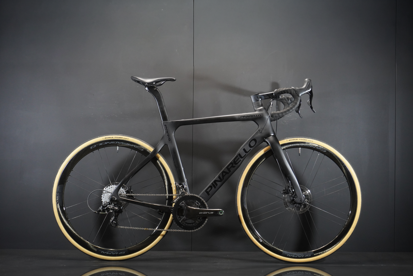 Pinarello Paris Chorus/Shamals Carbon Disc Road Bike 2023 - 53cm