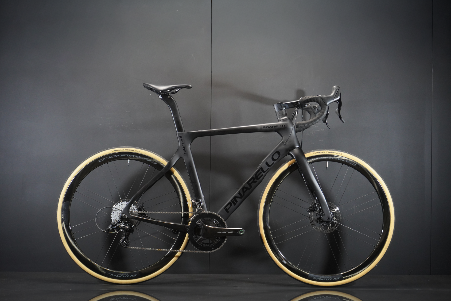 Pinarello Paris Chorus/Shamals Carbon Disc Road Bike 2023 - 53cm