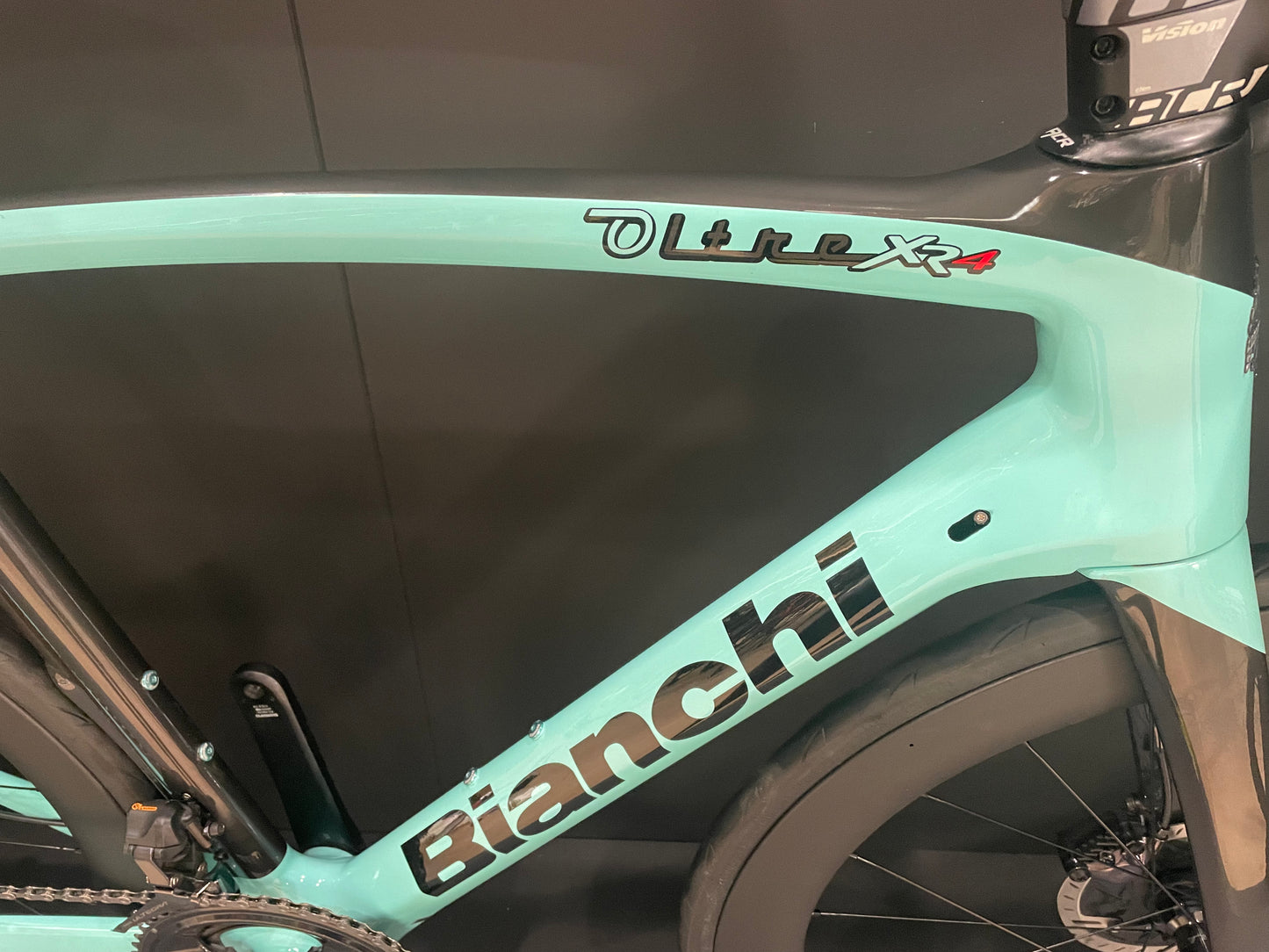 Bianchi Oltre CV XR4 Di2 Carbon Disc Road Bike 2021 - 50cm