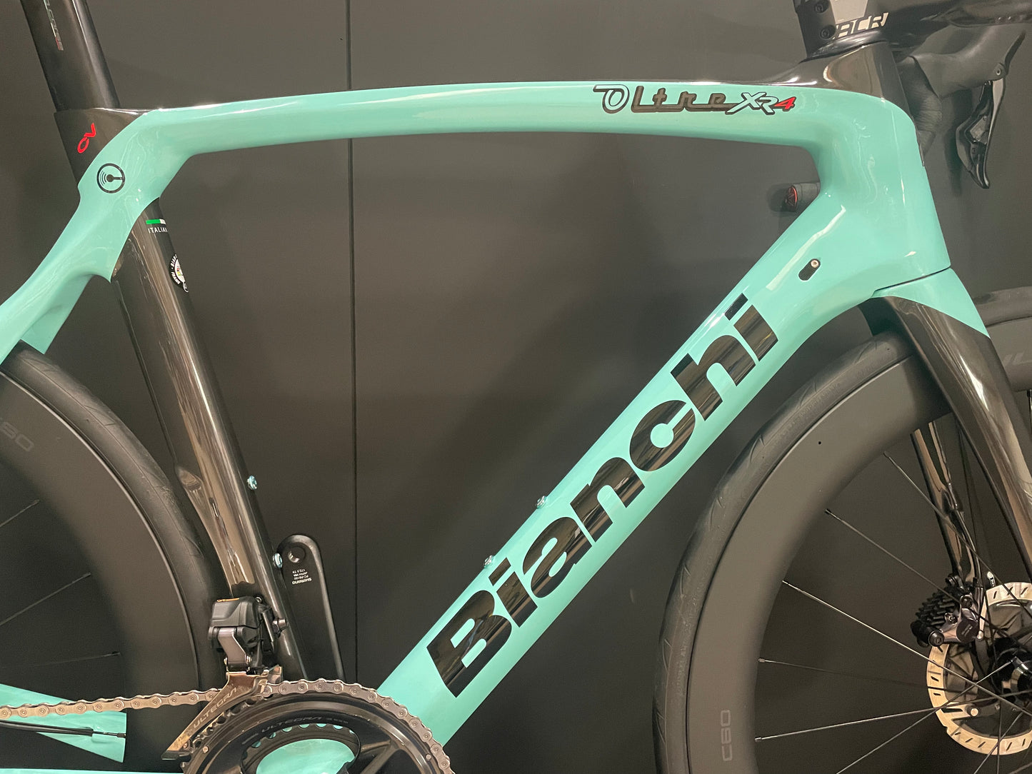 Bianchi Oltre CV XR4 Di2 Carbon Disc Road Bike 2021 - 50cm