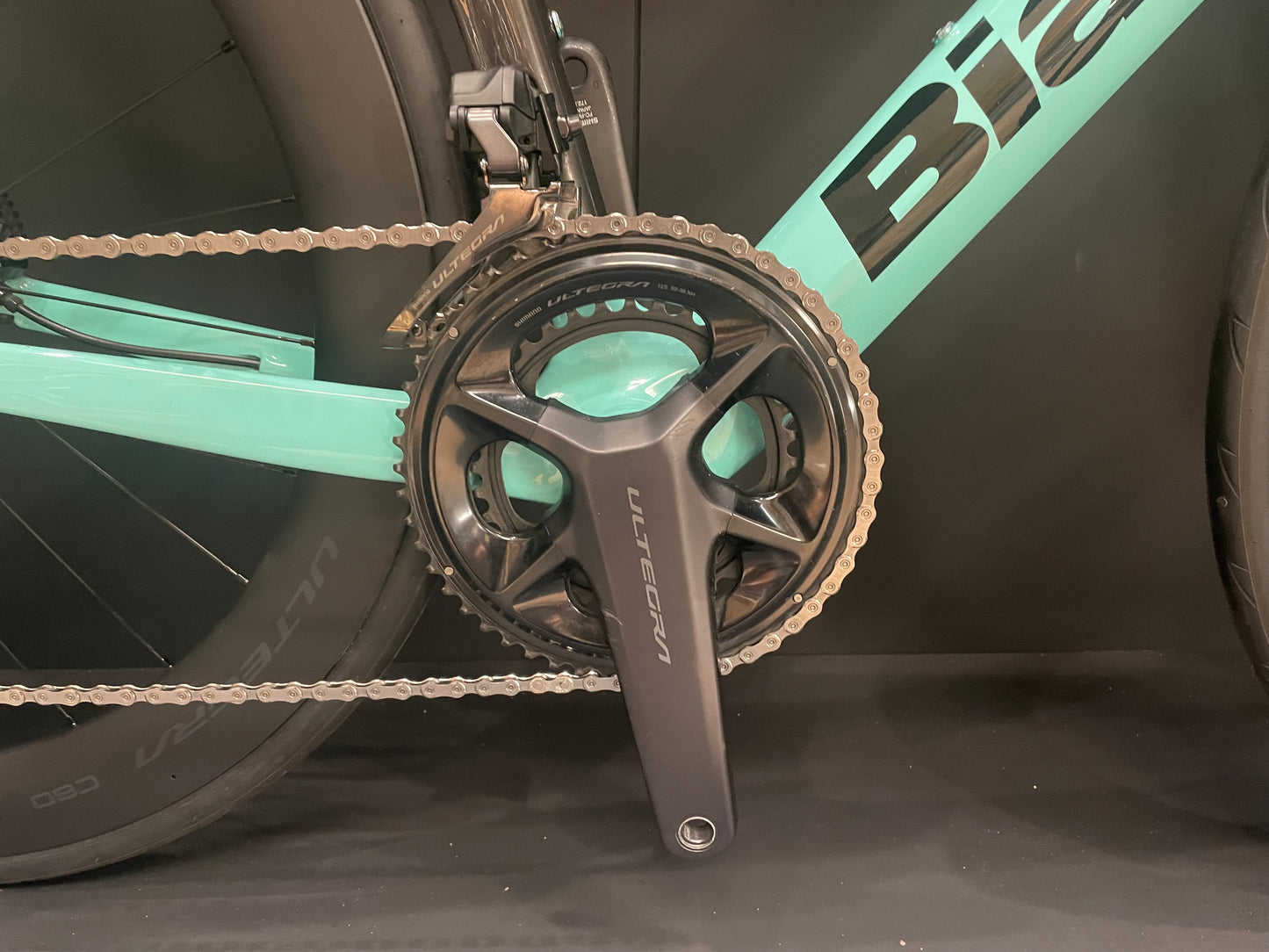 Bianchi Oltre CV XR4 Di2 Carbon Disc Road Bike 2021 - 50cm