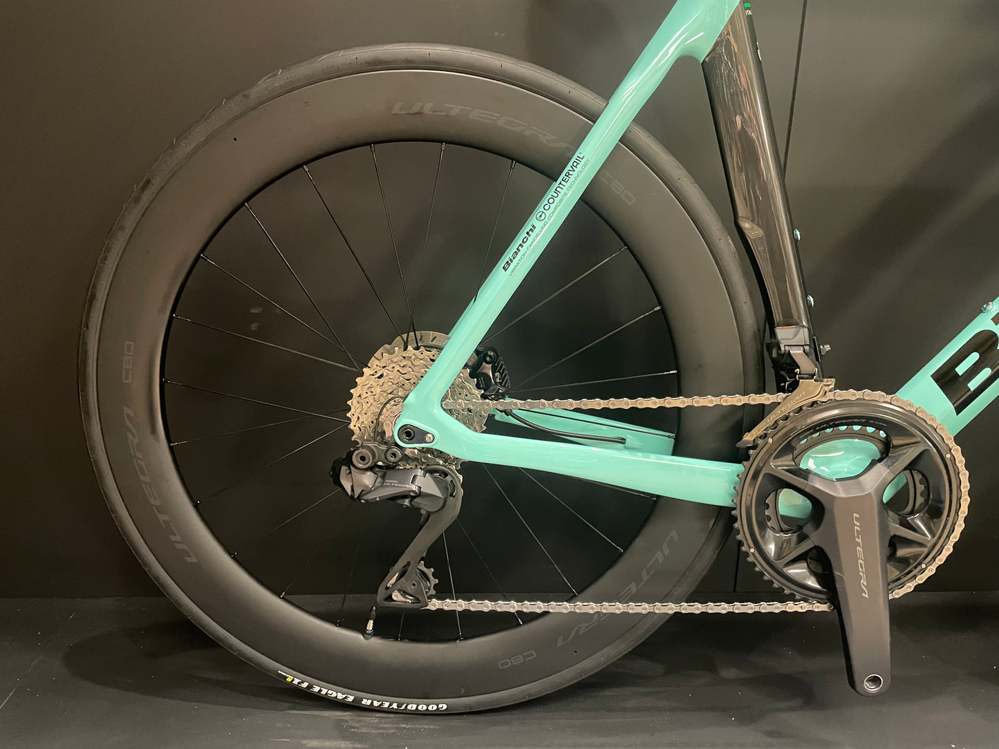 Bianchi Oltre CV XR4 Di2 Carbon Disc Road Bike 2021 - 50cm