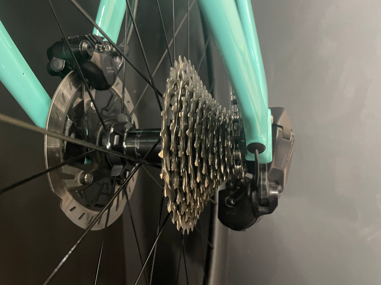 Bianchi Oltre CV XR4 Di2 Carbon Disc Road Bike 2021 - 50cm