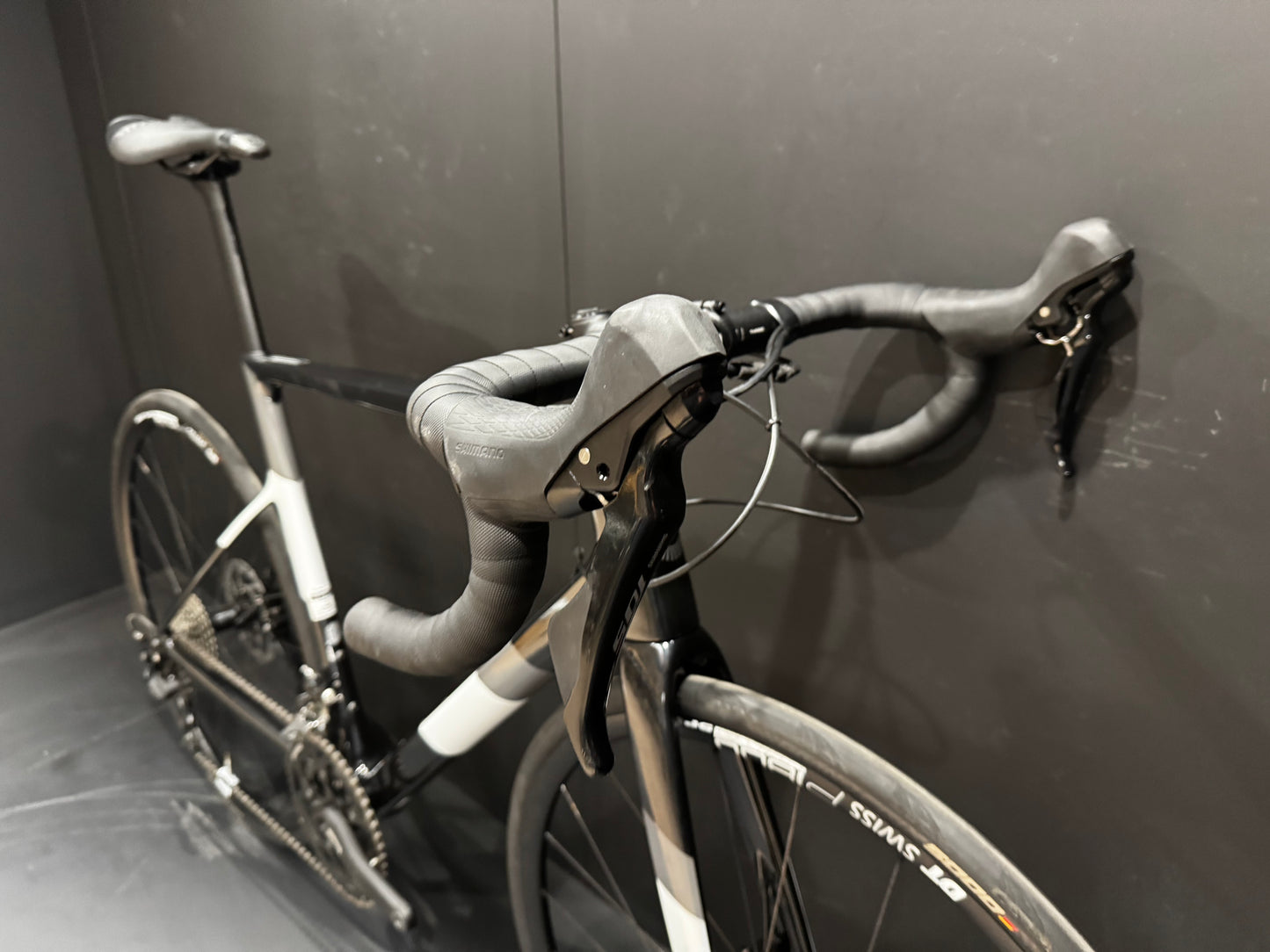 Cannondale Supersix EVO 105 Carbon Disc Road Bike 2022 - 56cm