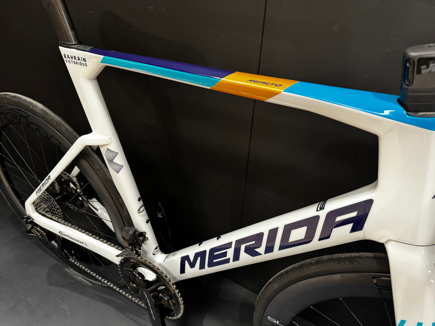 Merida Reacto Team CF5 Dura-Ace Di2 Carbon Disc Road Bike 2025 - XL