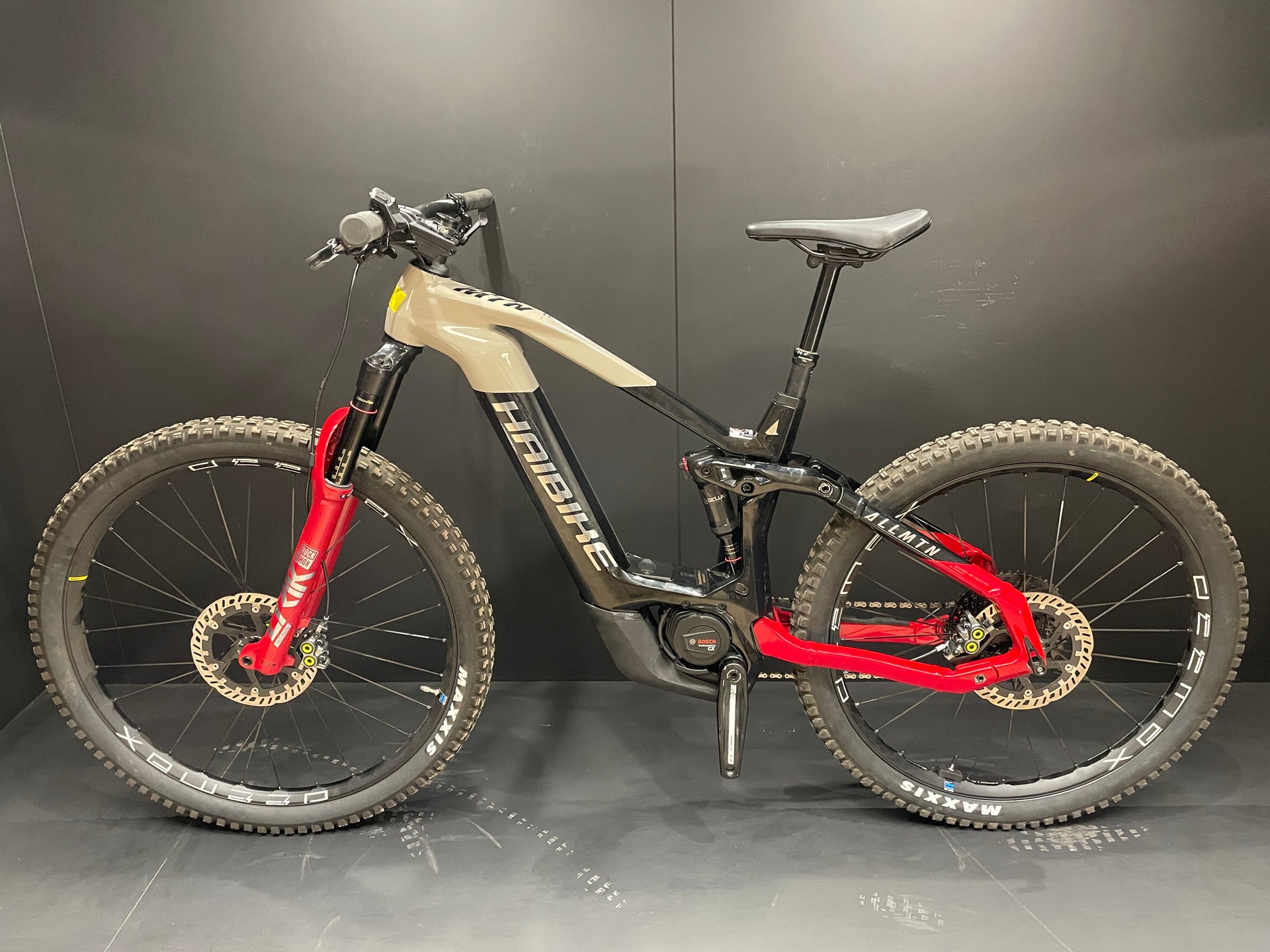 Haibike AllMtn CF SE FS E-MTB 2022 - Medium - 7 Miles