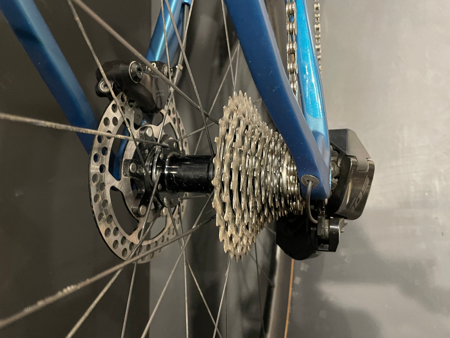 Colnago V3 105 Di2 12 Speed Carbon Disc Road Bike 2023 - 54s