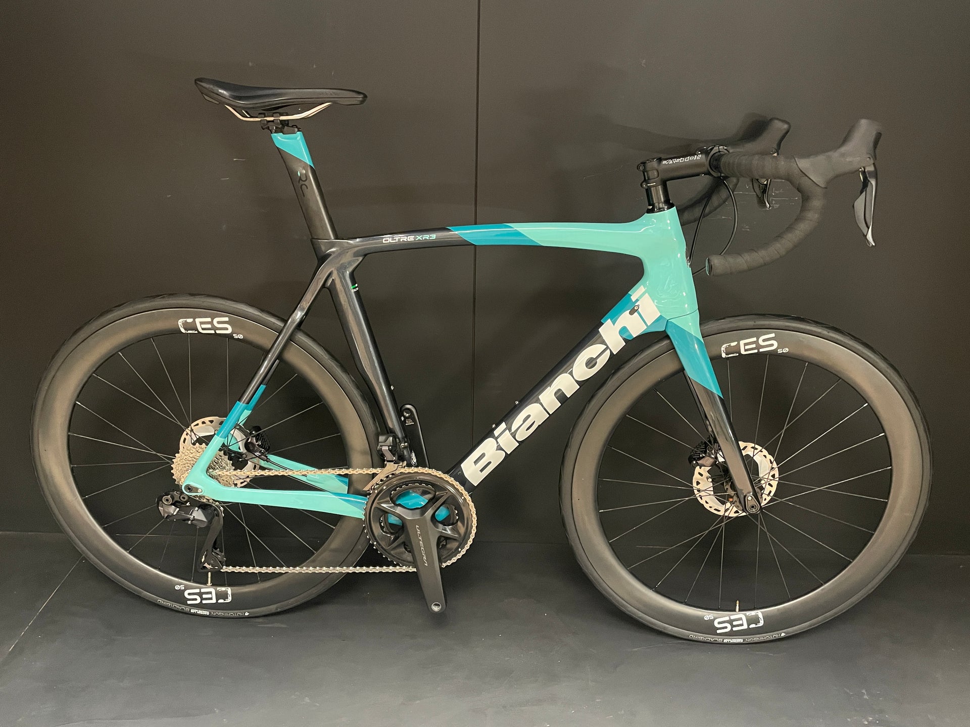 Bianchi Oltre XR3 CV Di2 Carbon Disc Road Bike 2024 - 59cm