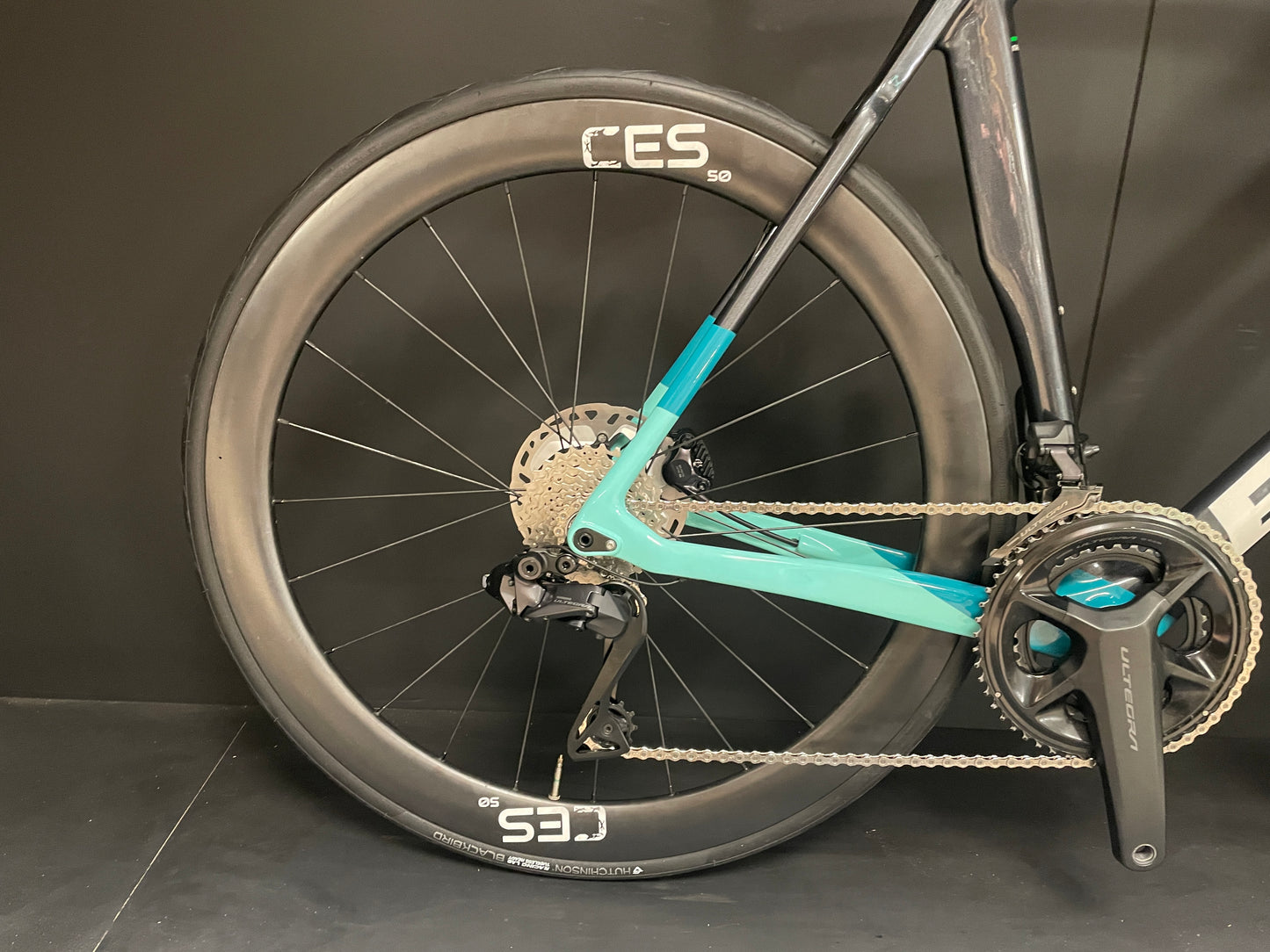 Bianchi Oltre XR3 CV Di2 Carbon Disc Road Bike 2024 - 59cm