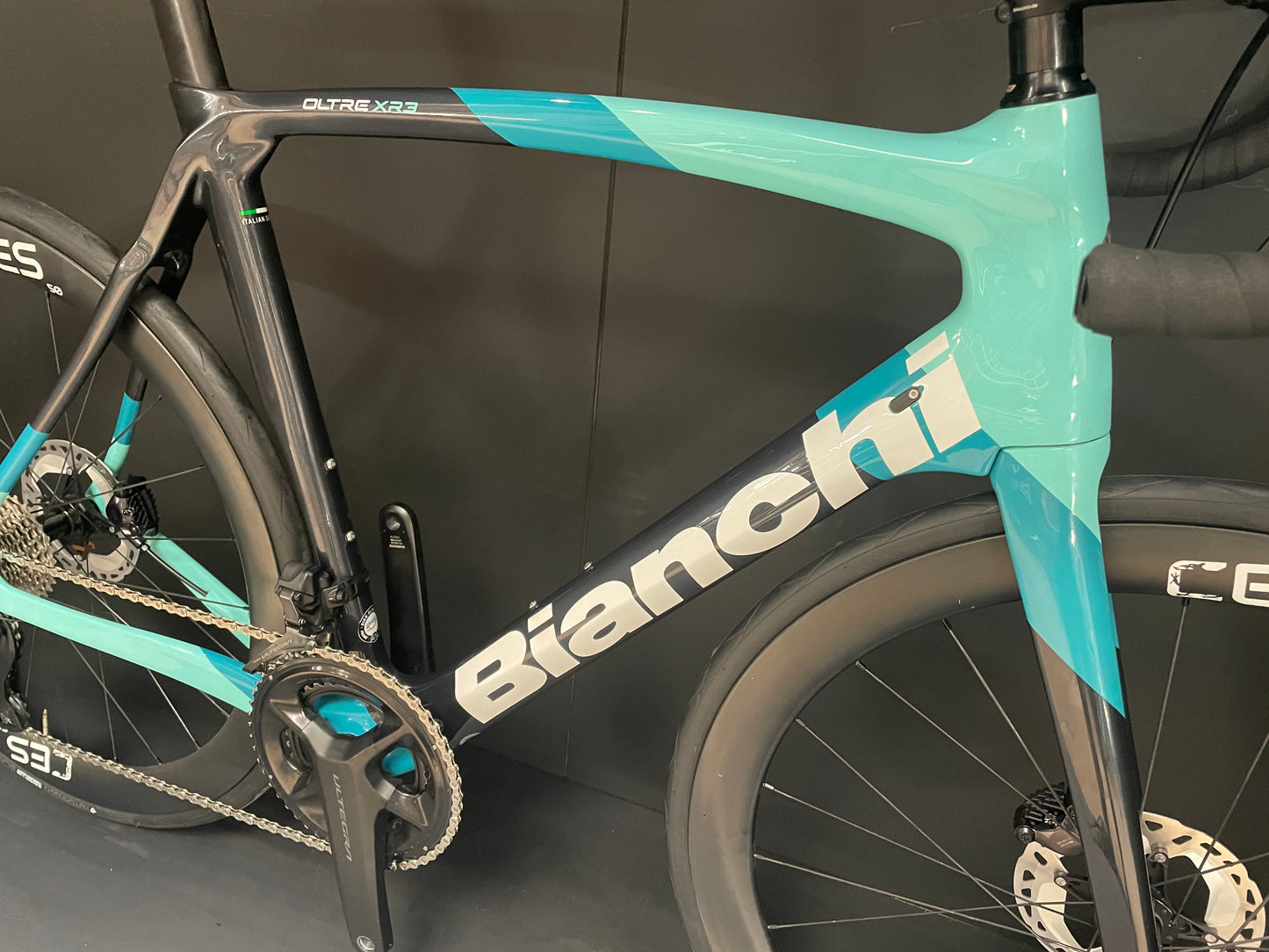 Bianchi Oltre XR3 CV Di2 Carbon Disc Road Bike 2024 - 59cm