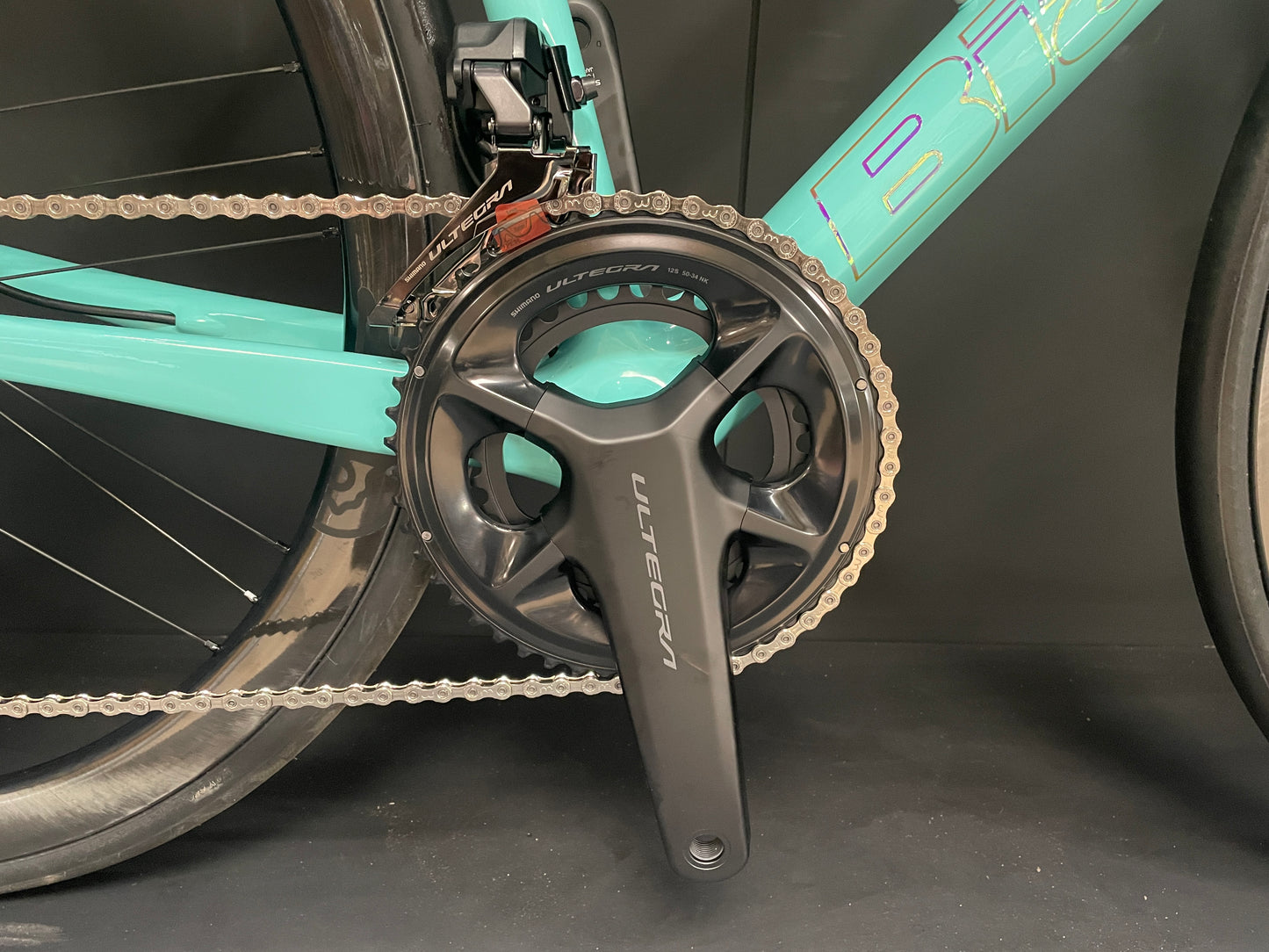 AS NEW Bianchi Specialissima CV Di2 Carbon Disc Road Bike 2022 - 53cm