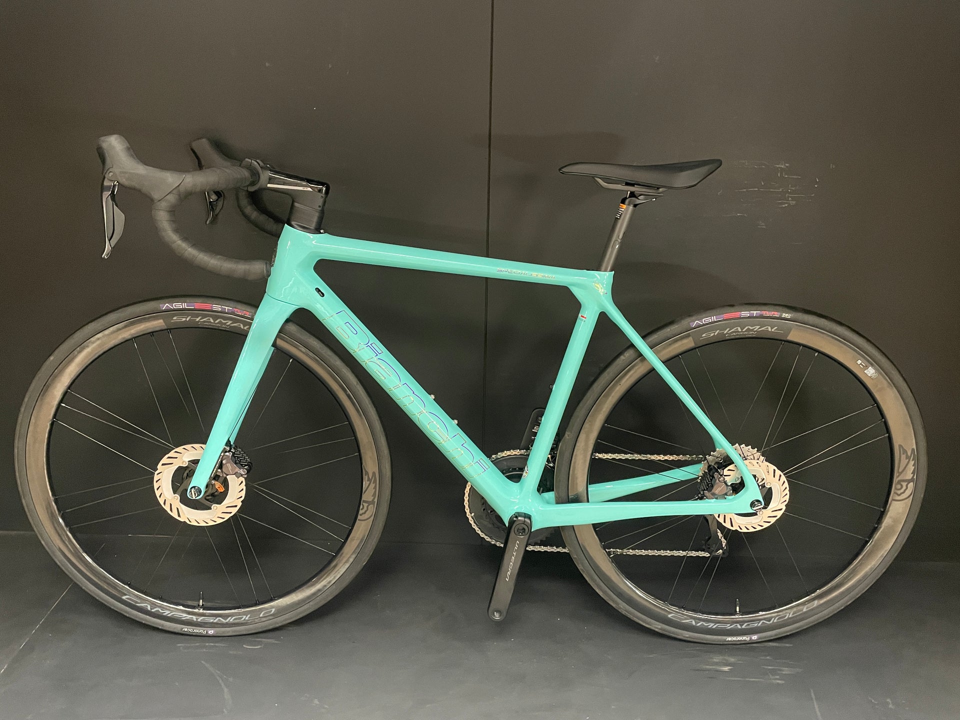 AS NEW Bianchi Specialissima CV Di2 Carbon Disc Road Bike 2022 - 53cm