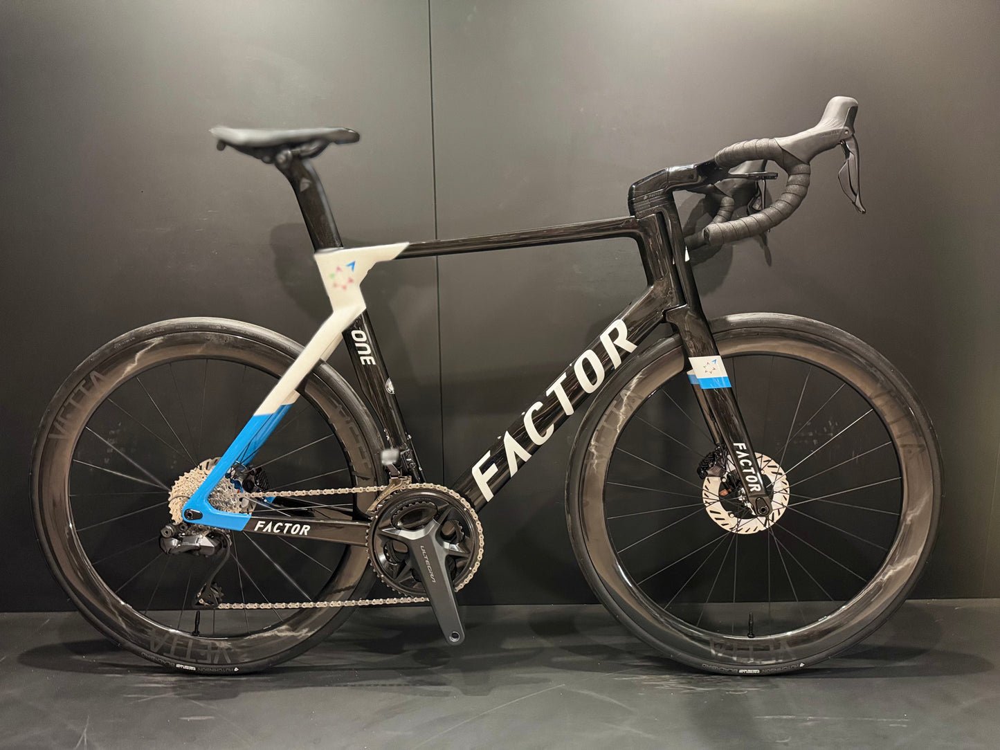 Factor ONE Di2 Carbon Disc Road Bike 2020 - 58cm