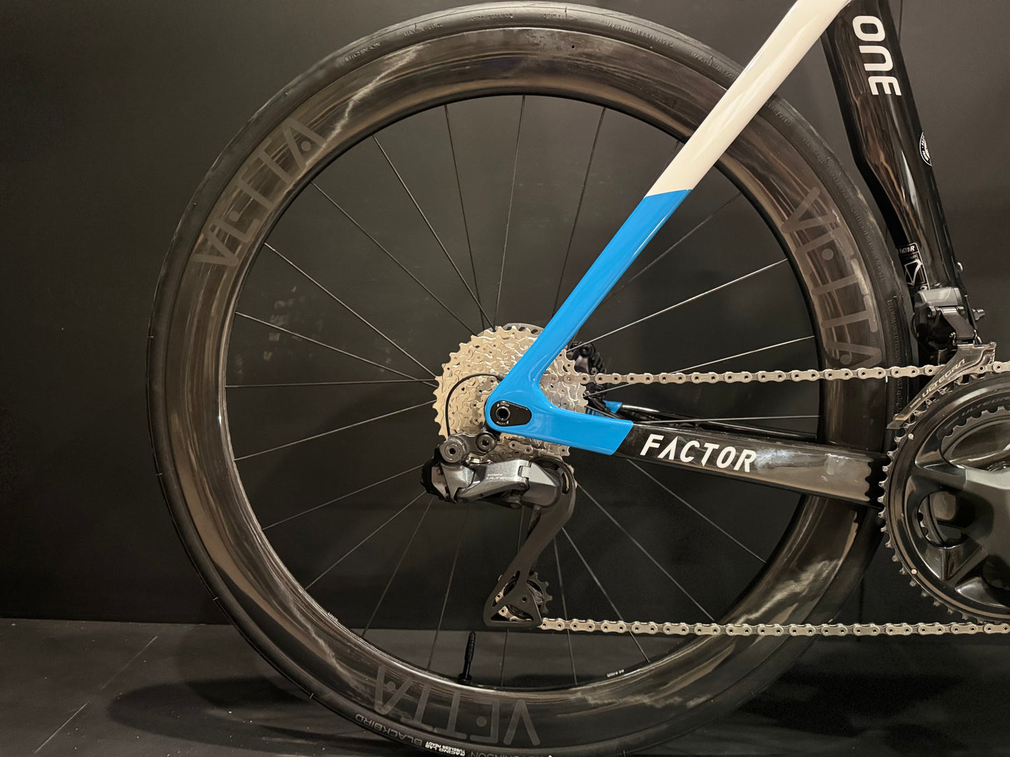 Factor ONE Di2 Carbon Disc Road Bike 2020 - 58cm