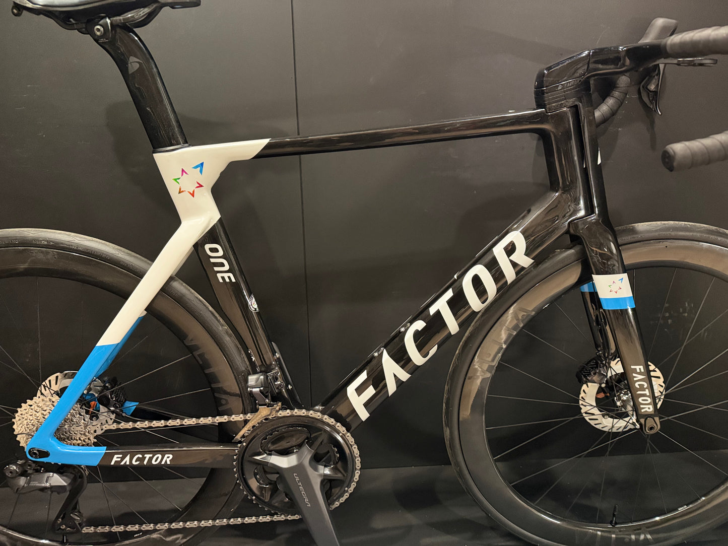 Factor ONE Di2 Carbon Disc Road Bike 2020 - 58cm
