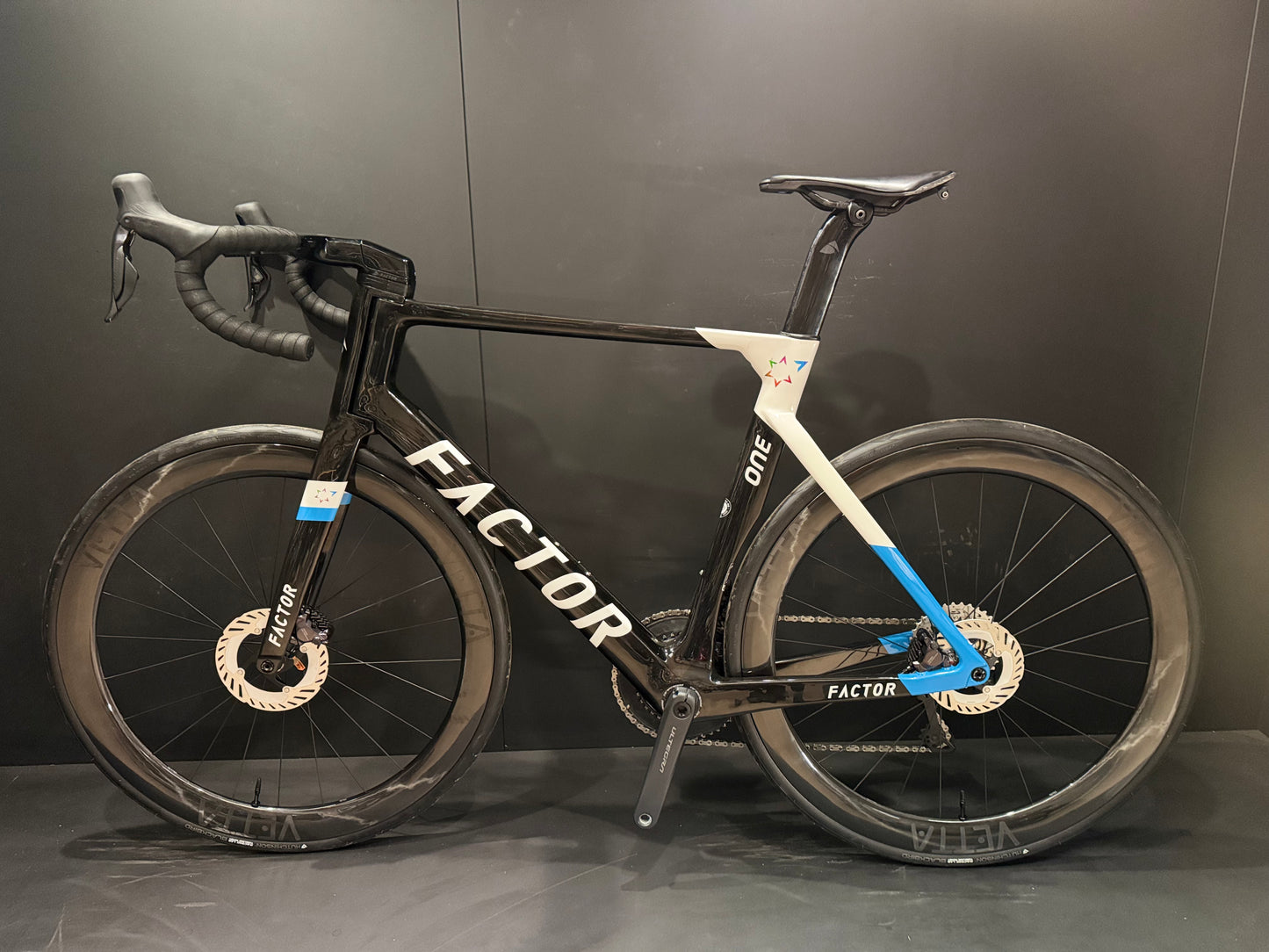 Factor ONE Di2 Carbon Disc Road Bike 2020 - 58cm
