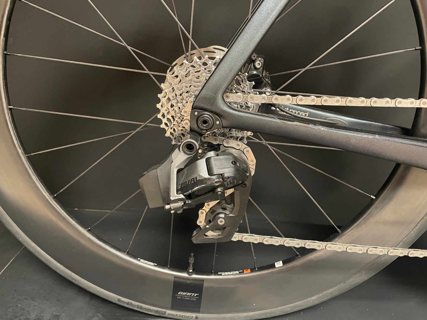 Giant Propel Advanced Pro 1 AXS & PM Carbon Disc Road Bike 2022 - M/L