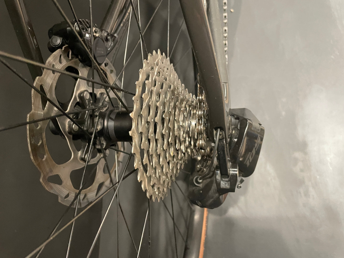 Scott Addict 20 105 Di2 Carbon Disc Road Bike 2024 - XL
