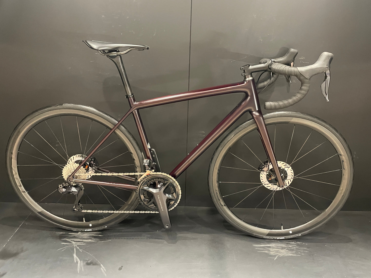 Specialized Aethos Expert Ultegra Di2 Disc Carbon Road Bike 2021 - 54cm